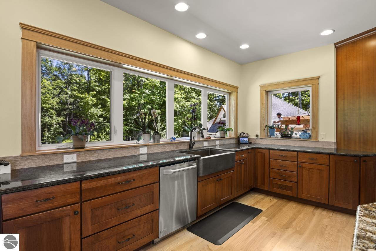 4201 N High Bluffs Drive