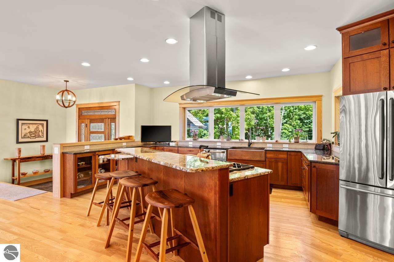 4201 N High Bluffs Drive