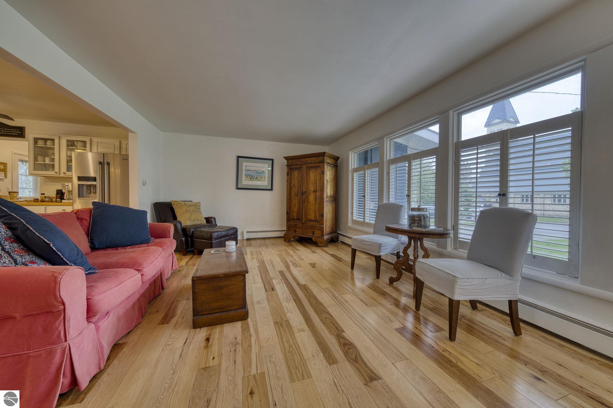 310 W Broadway