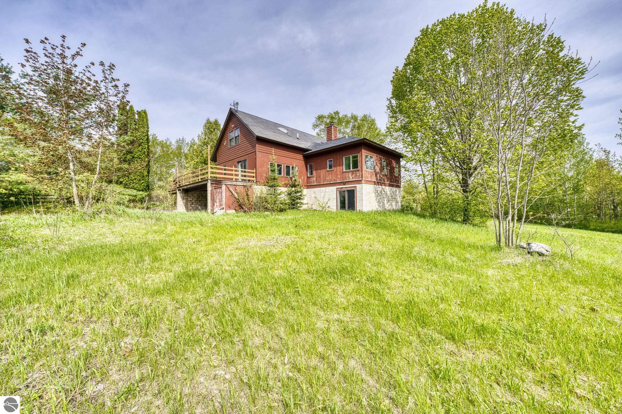 6400 N Manitou Trail