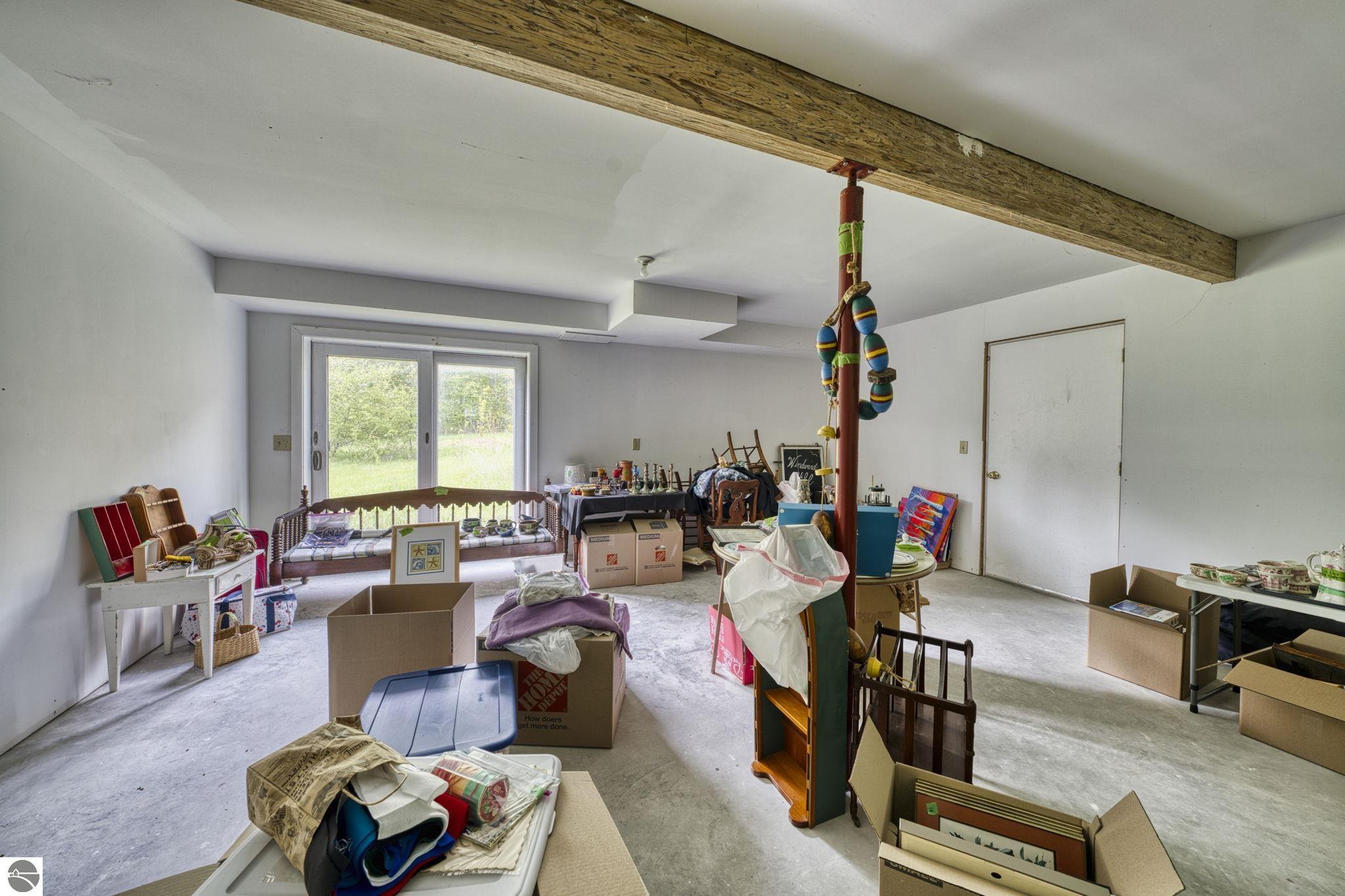 6400 N Manitou Trail