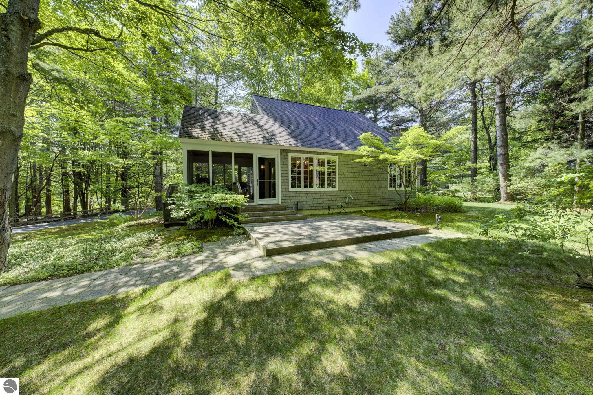 4079 E Oxford Drive