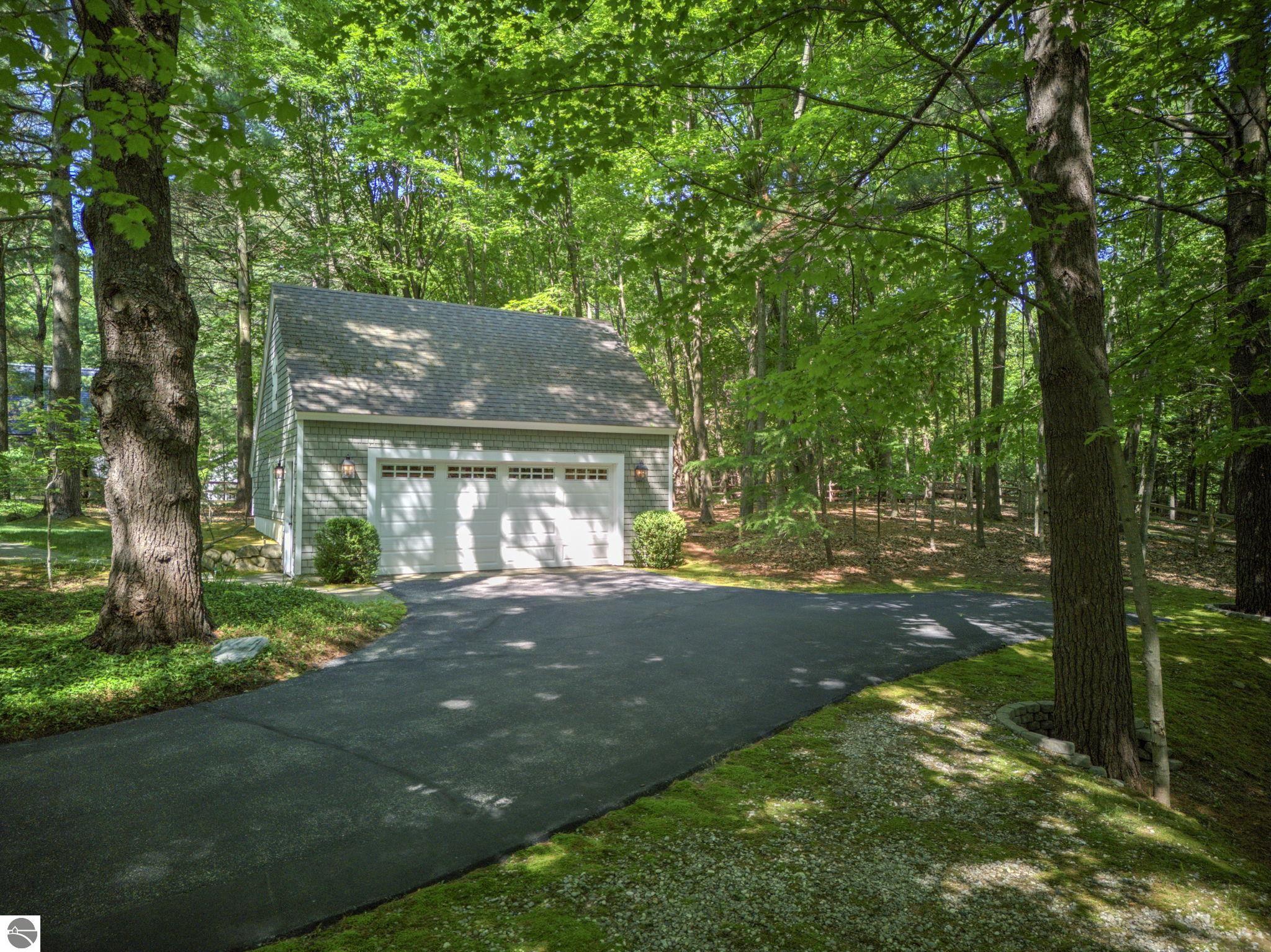 4079 E Oxford Drive