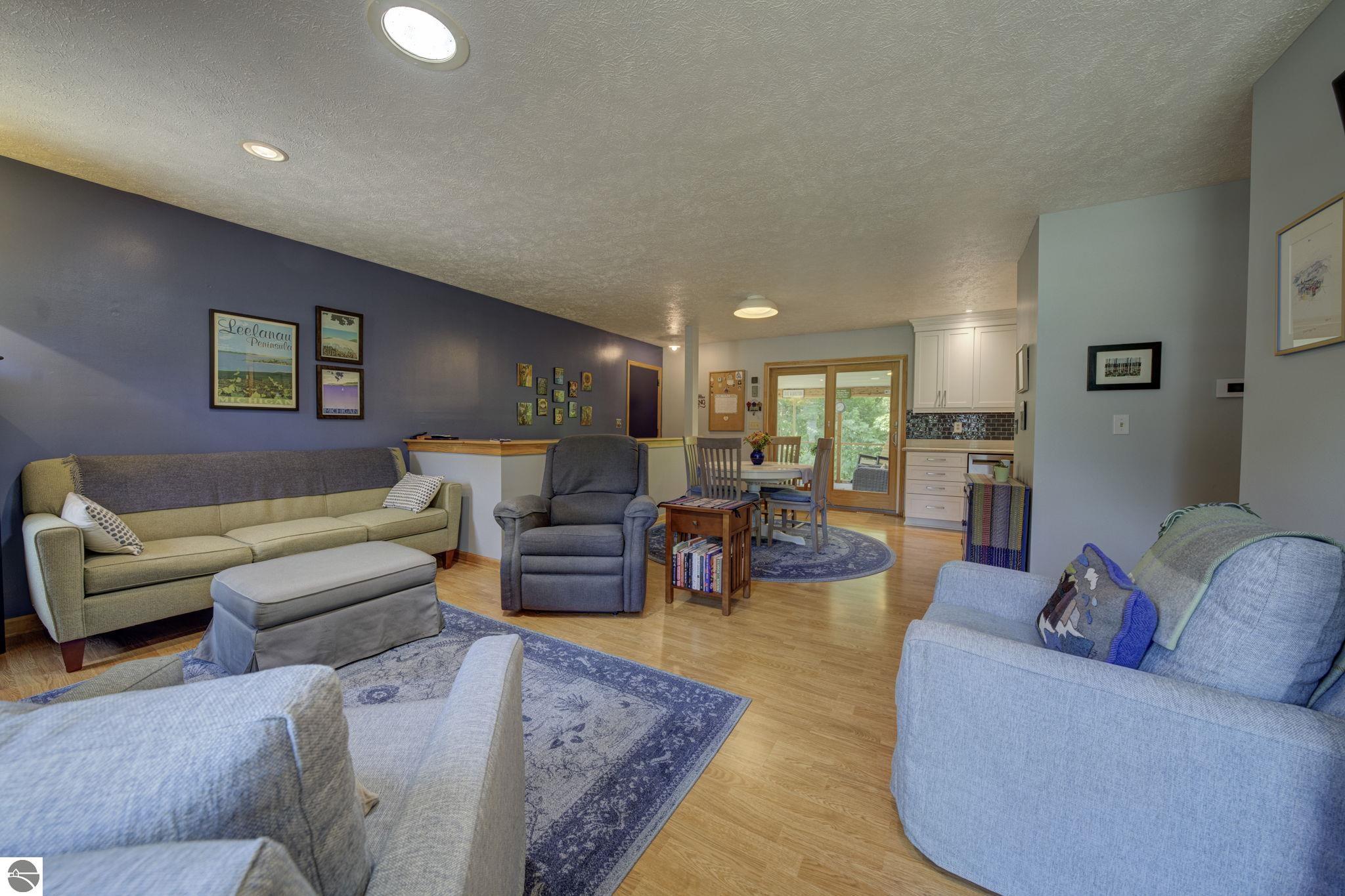 7865 E Woodside Court