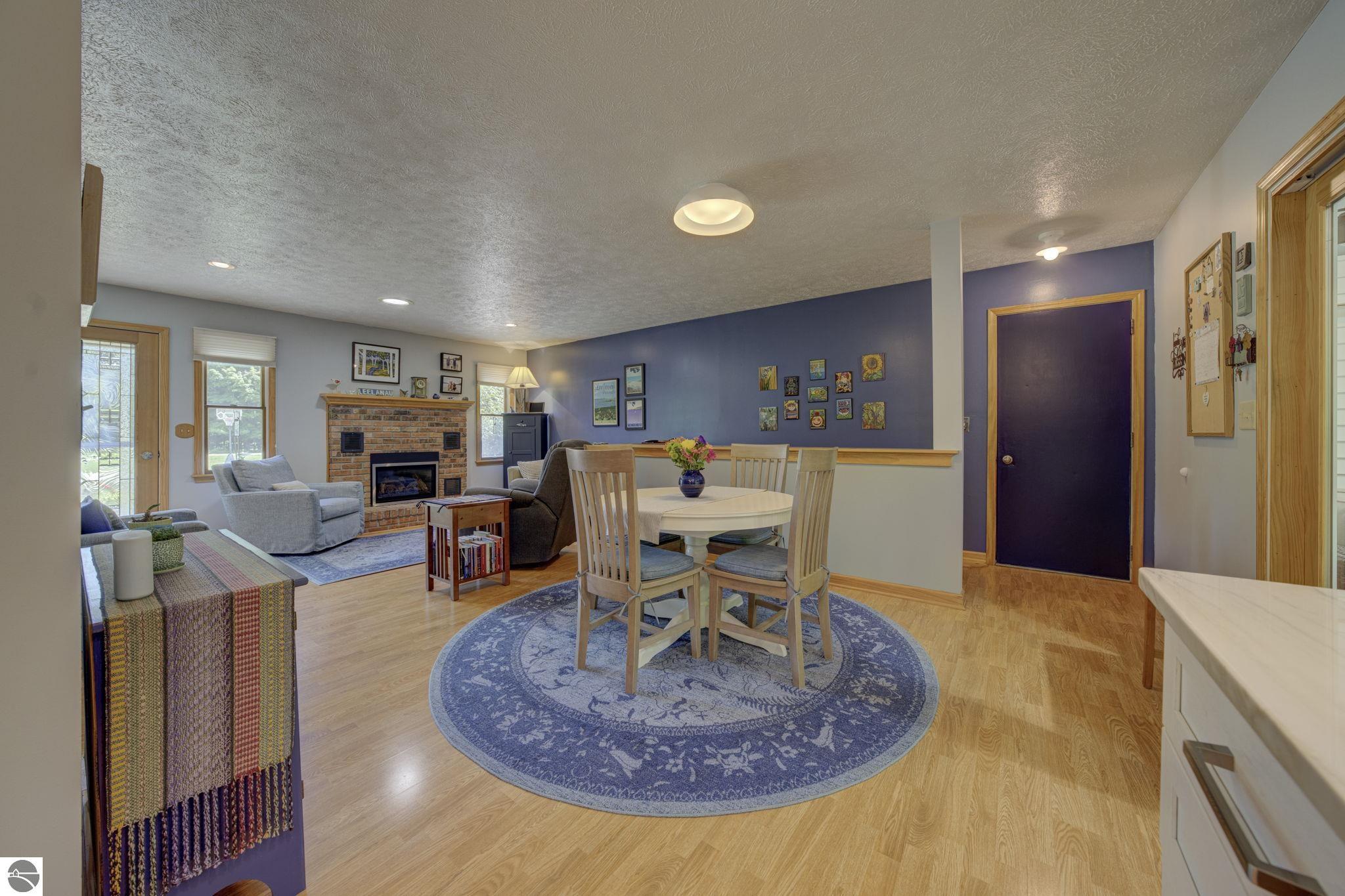 7865 E Woodside Court