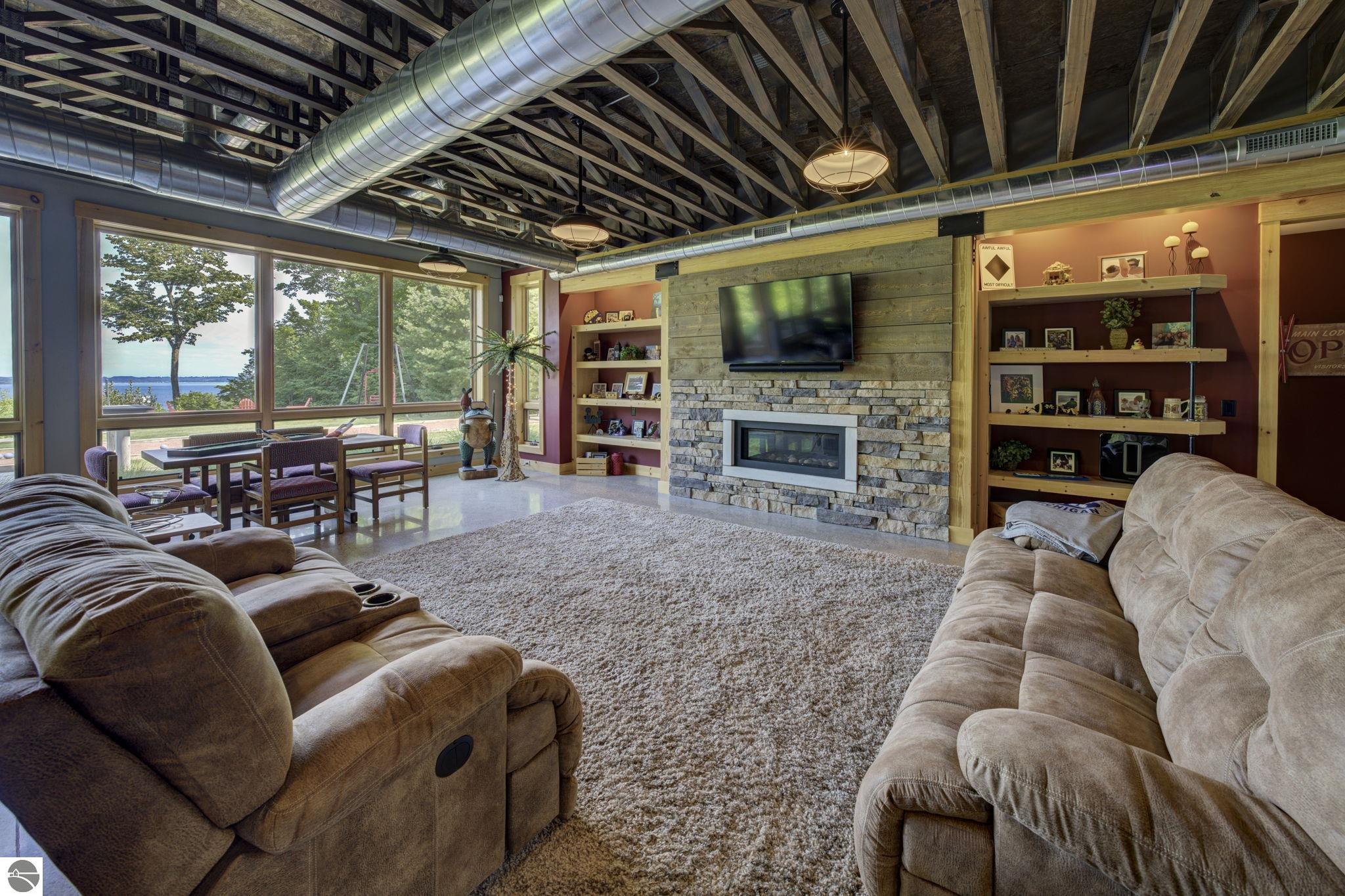 5566 S Spyglass Ridge Drive