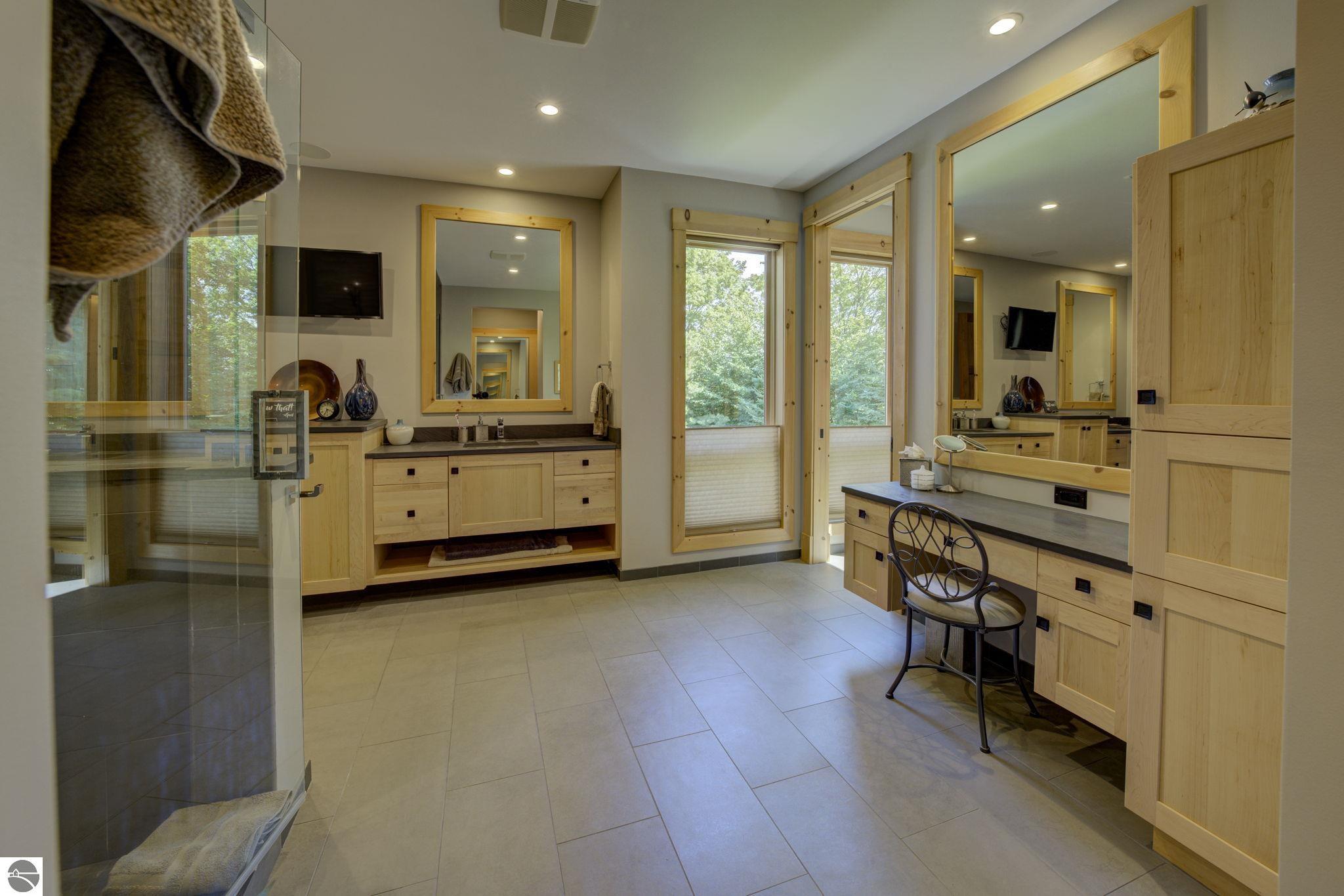 5566 S Spyglass Ridge Drive