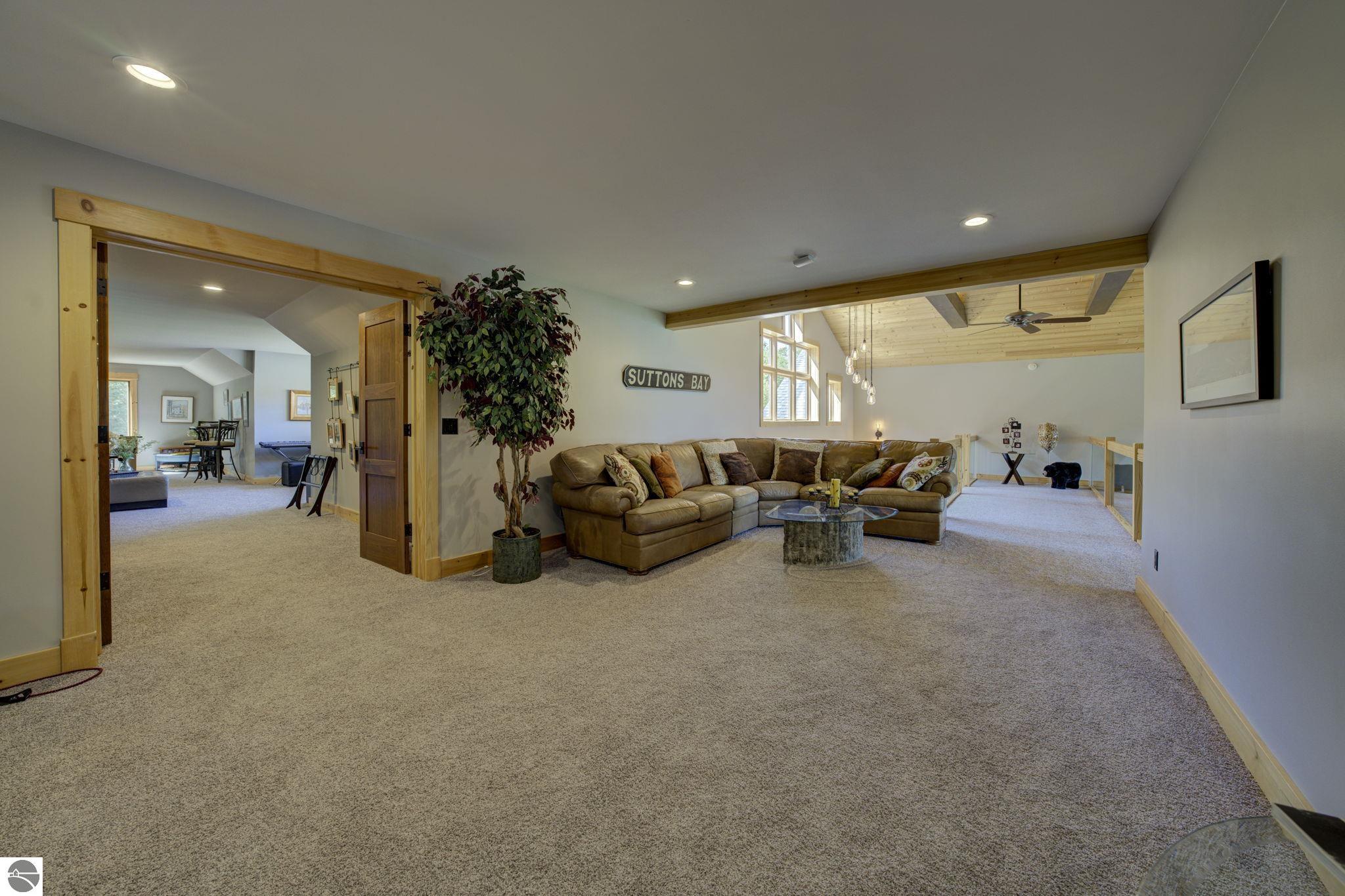 5566 S Spyglass Ridge Drive