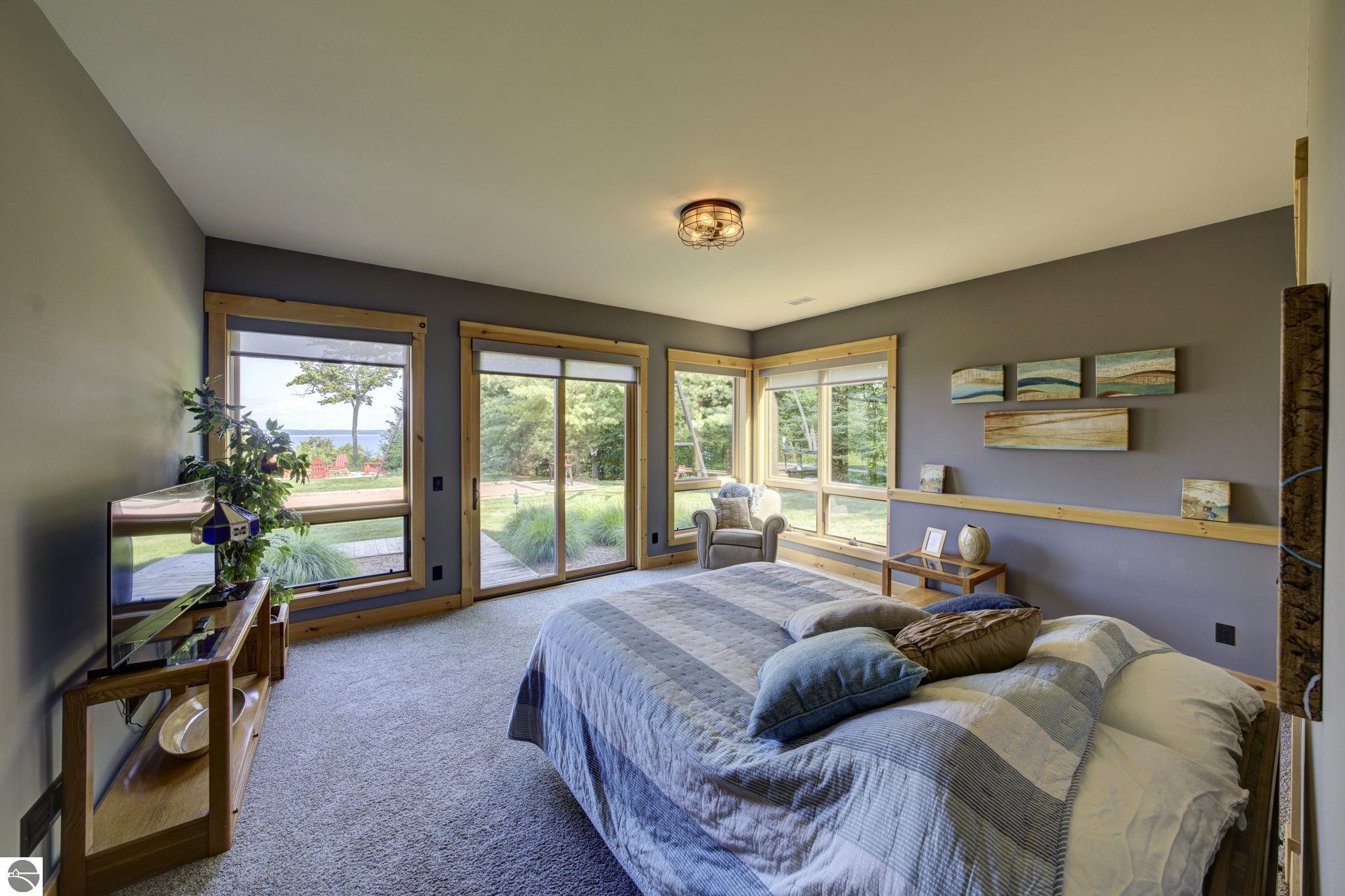 5566 S Spyglass Ridge Drive