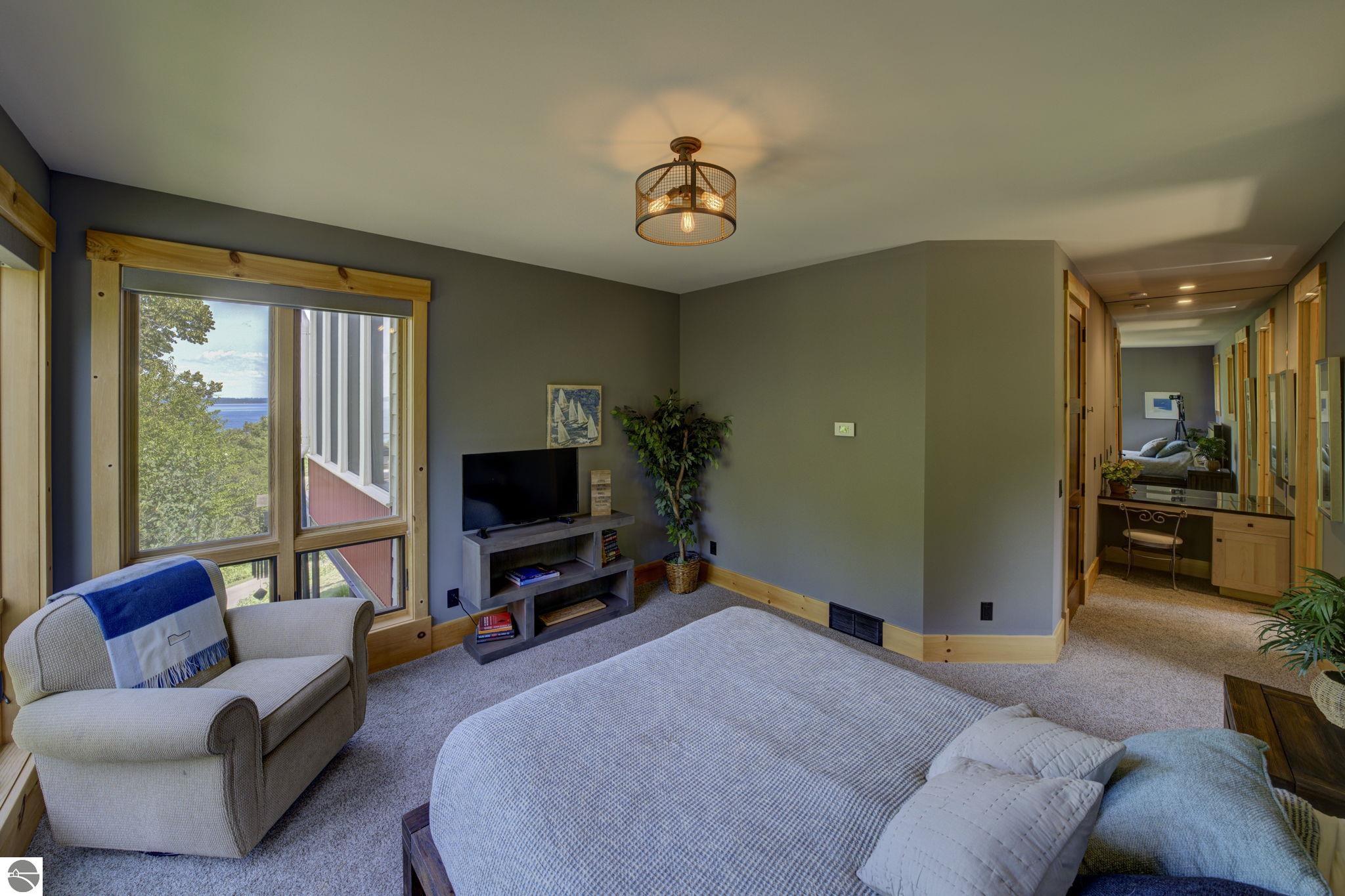 5566 S Spyglass Ridge Drive