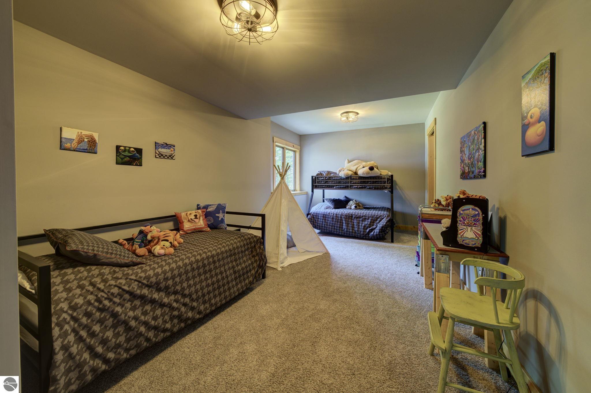 5566 S Spyglass Ridge Drive