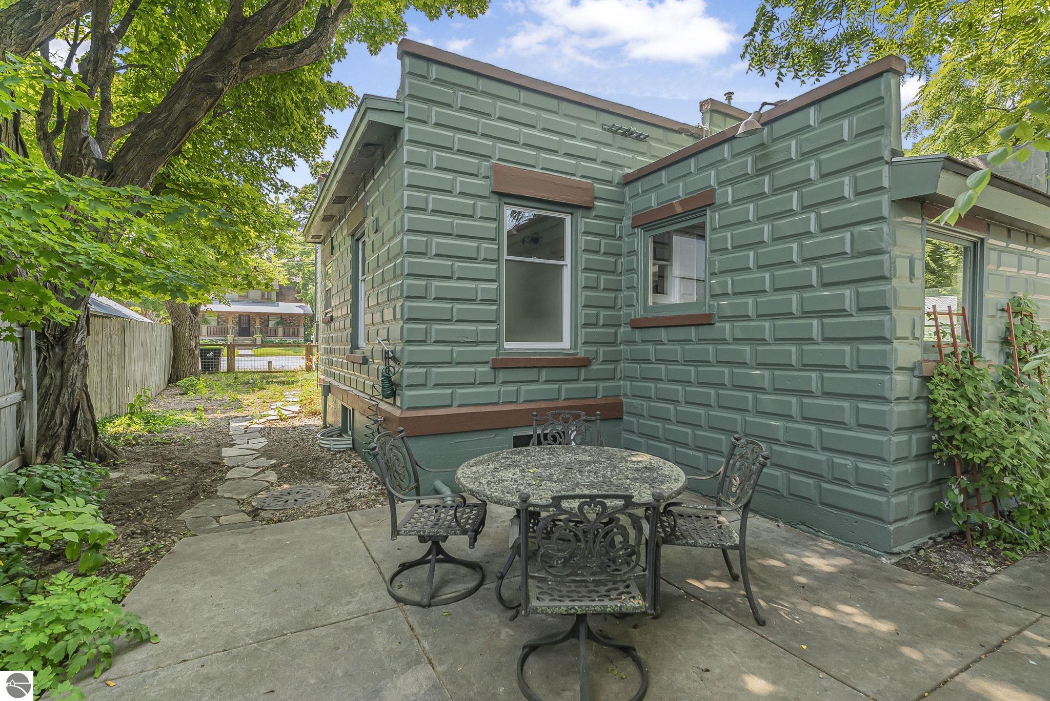 116 W Meinrad Street