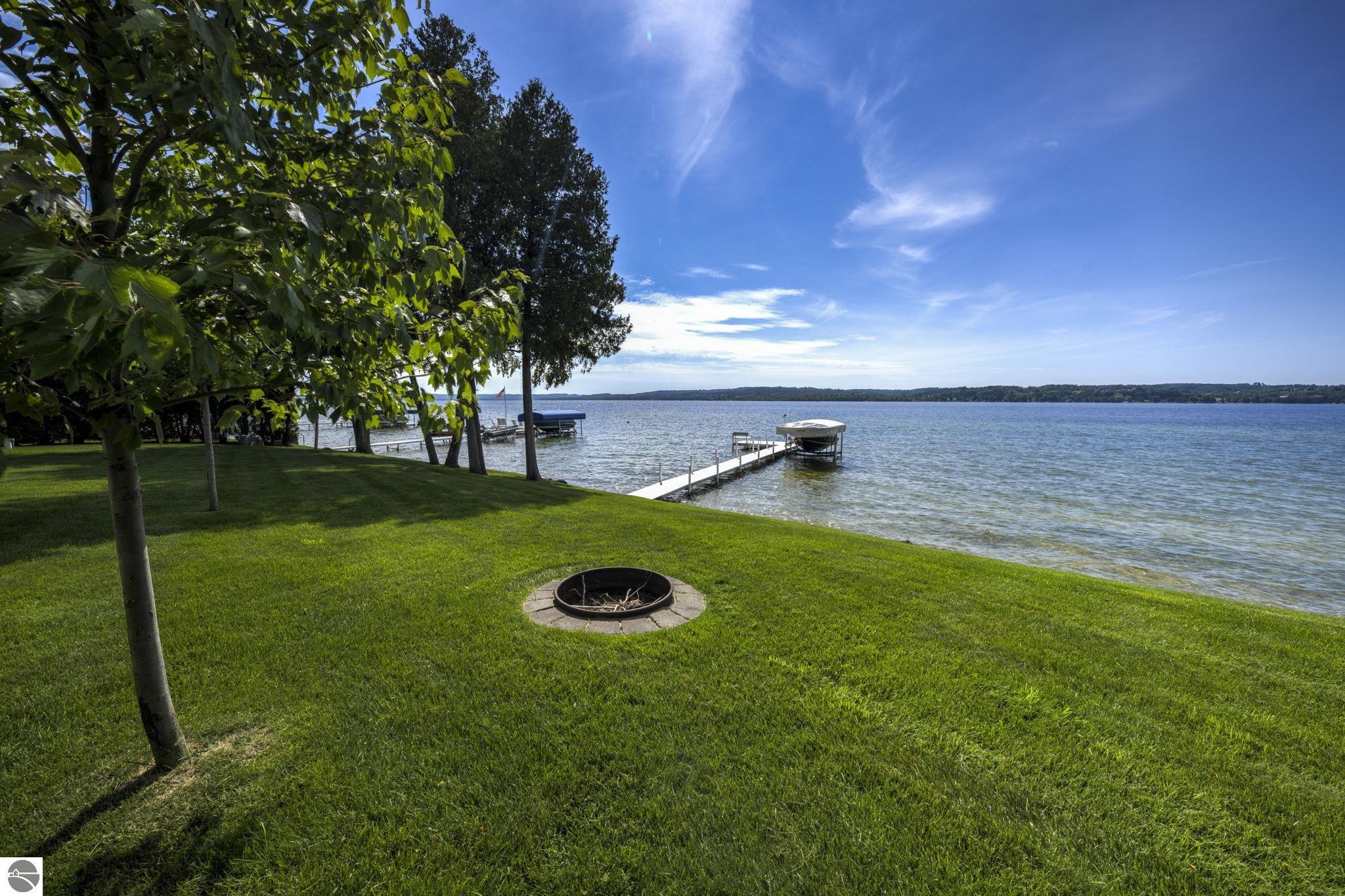 7802 S Lakeview Road