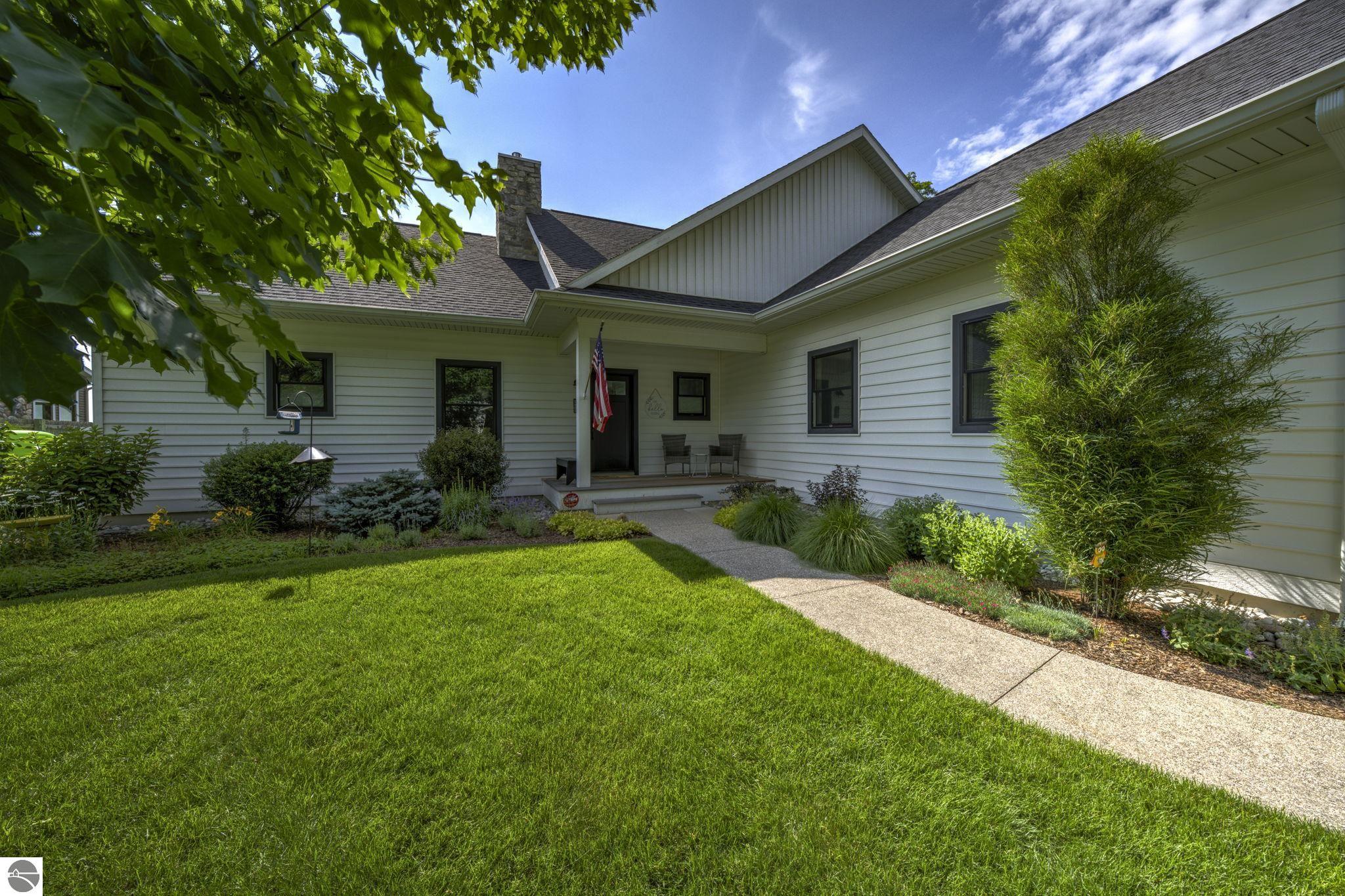 7802 S Lakeview Road