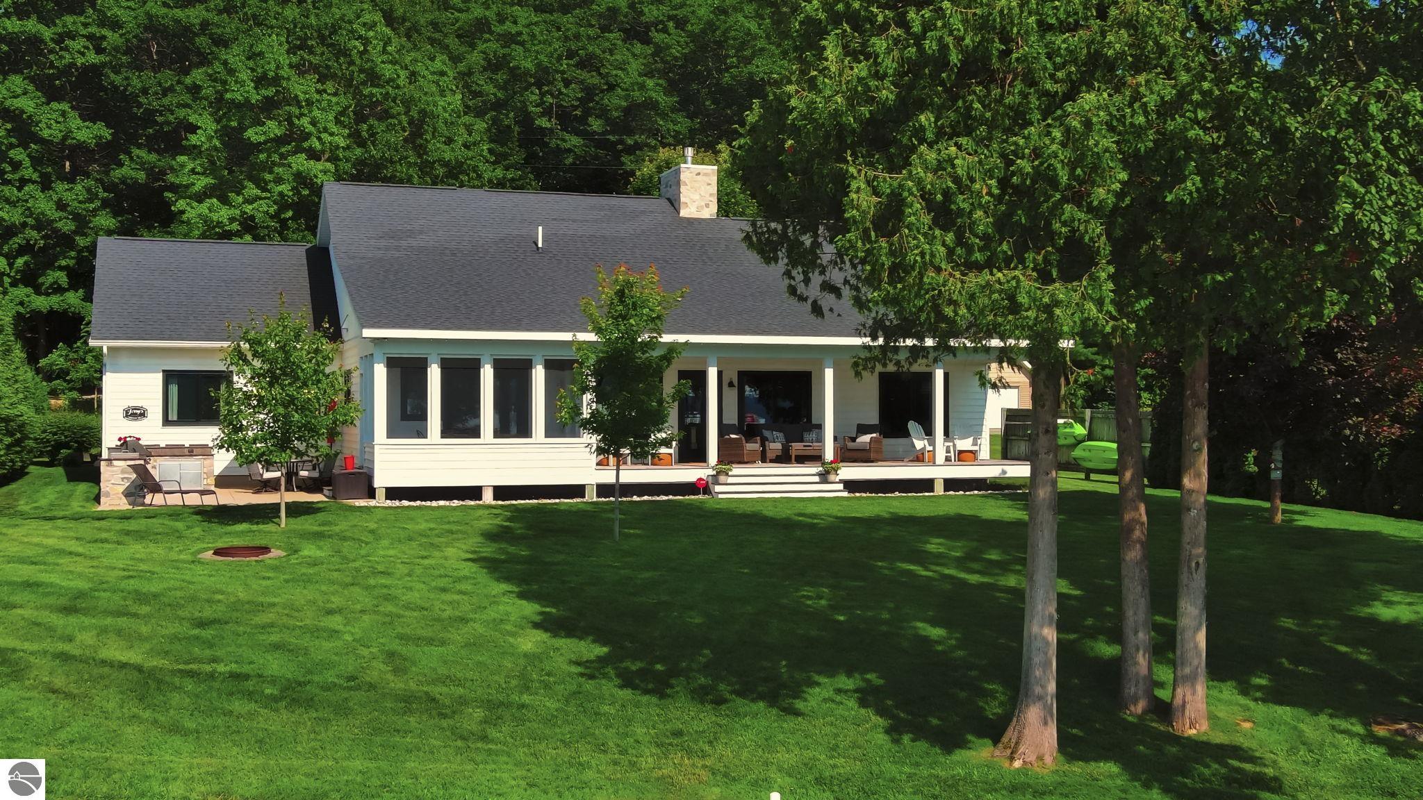 7802 S Lakeview Road