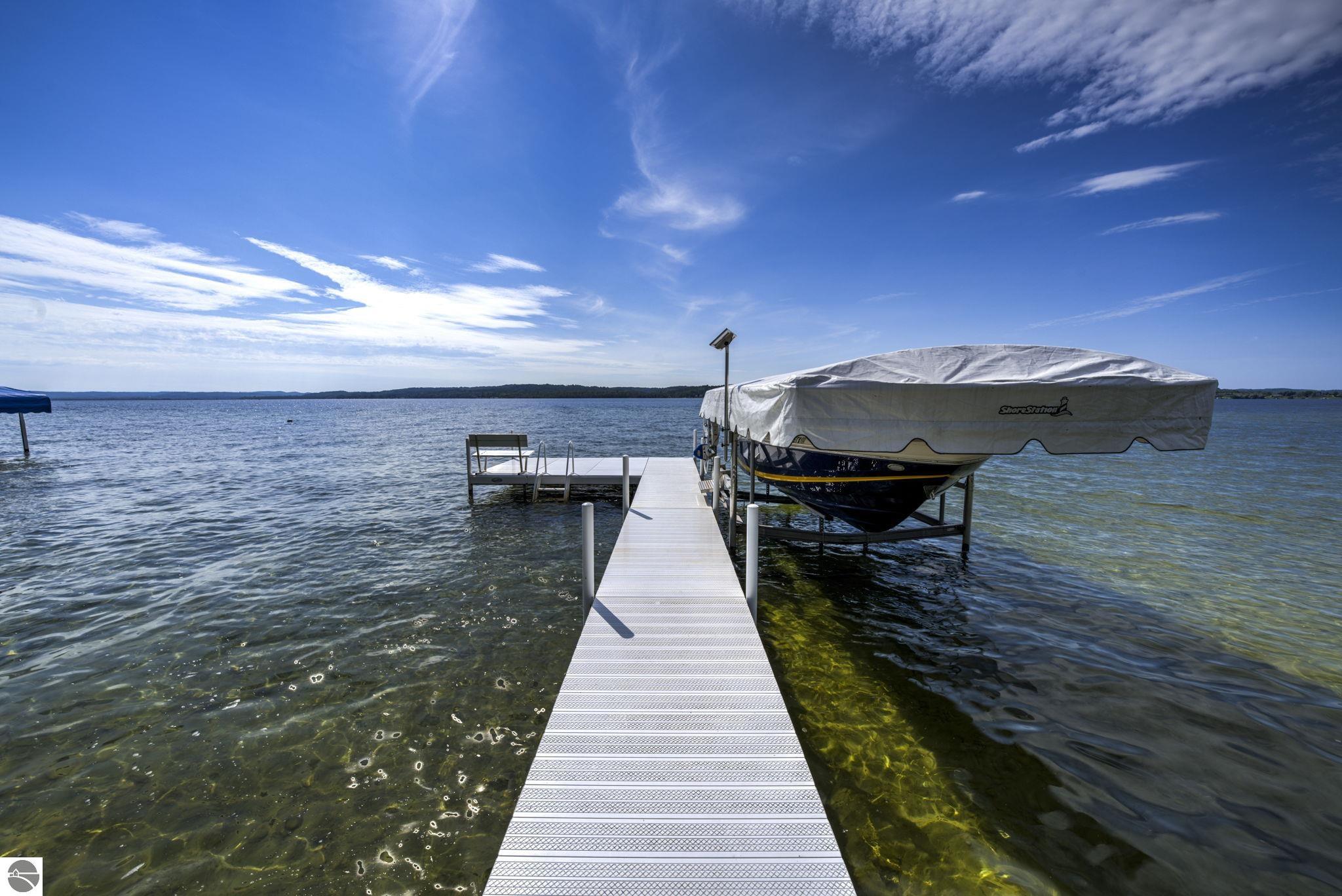 7802 S Lakeview Road