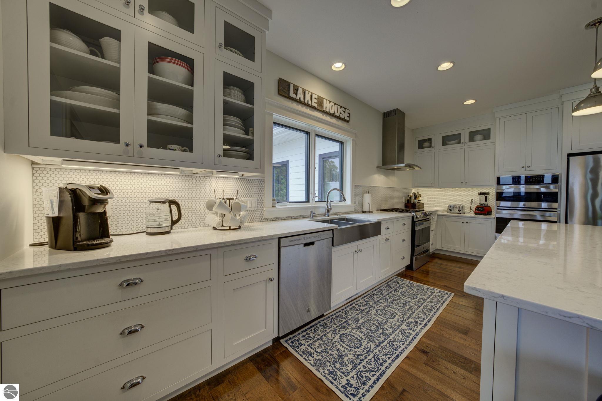 7802 S Lakeview Road