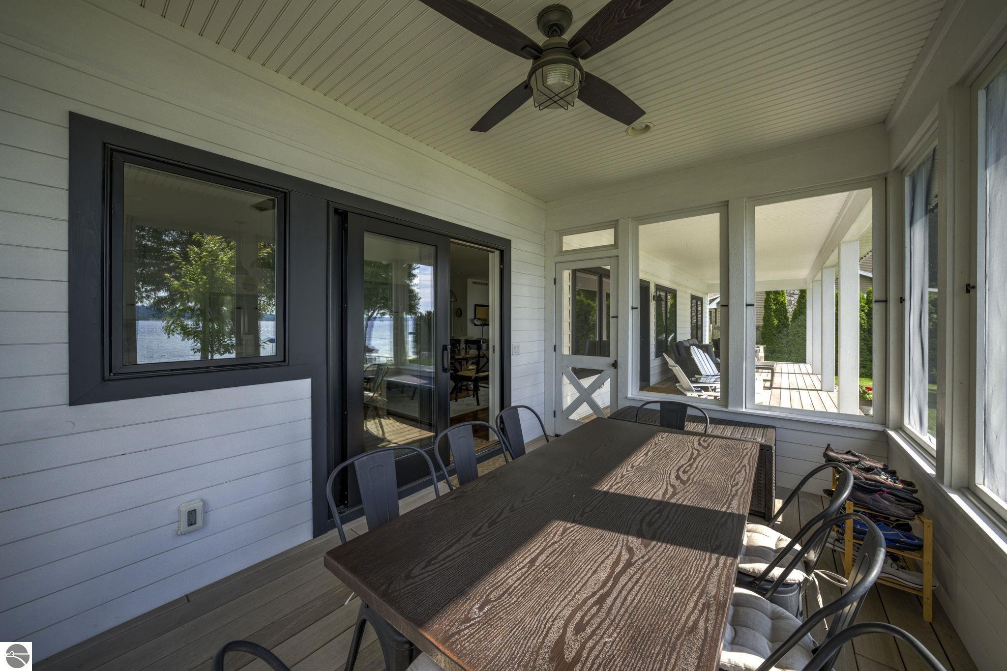 7802 S Lakeview Road