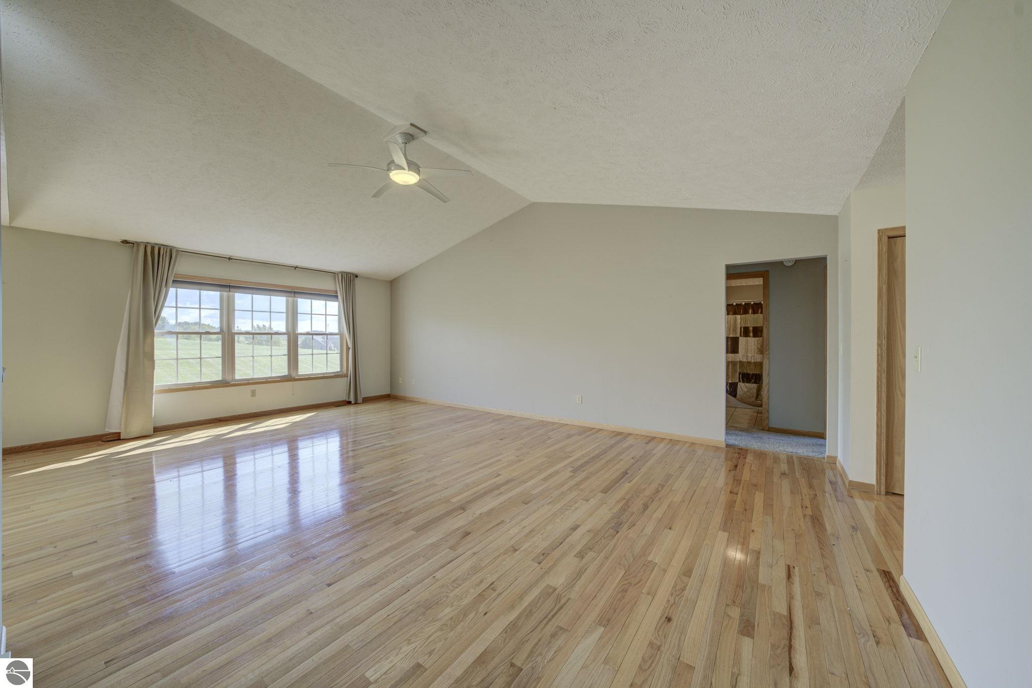 11124 E Meadow View Drive