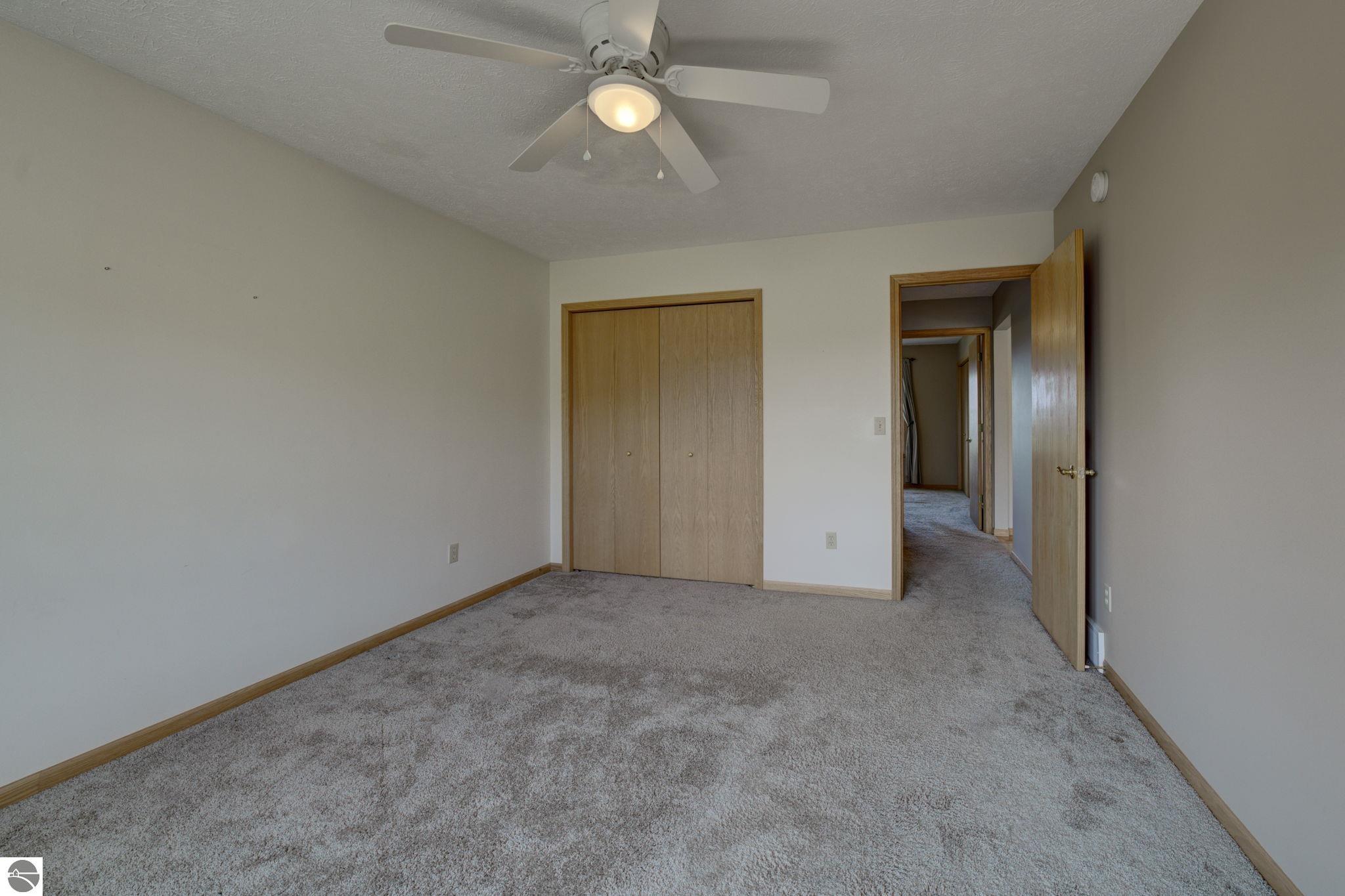 11124 E Meadow View Drive