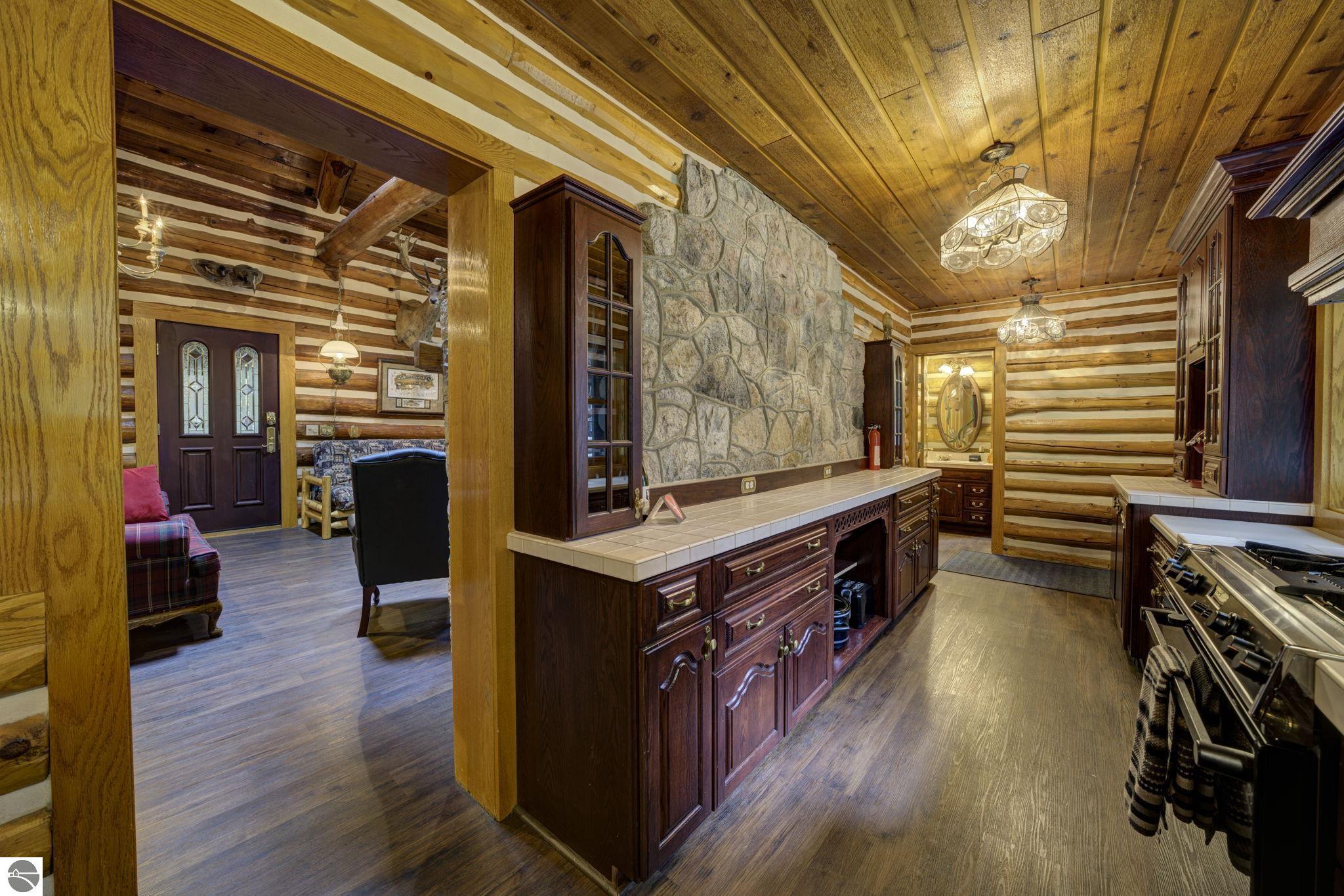 8895 Supply Road