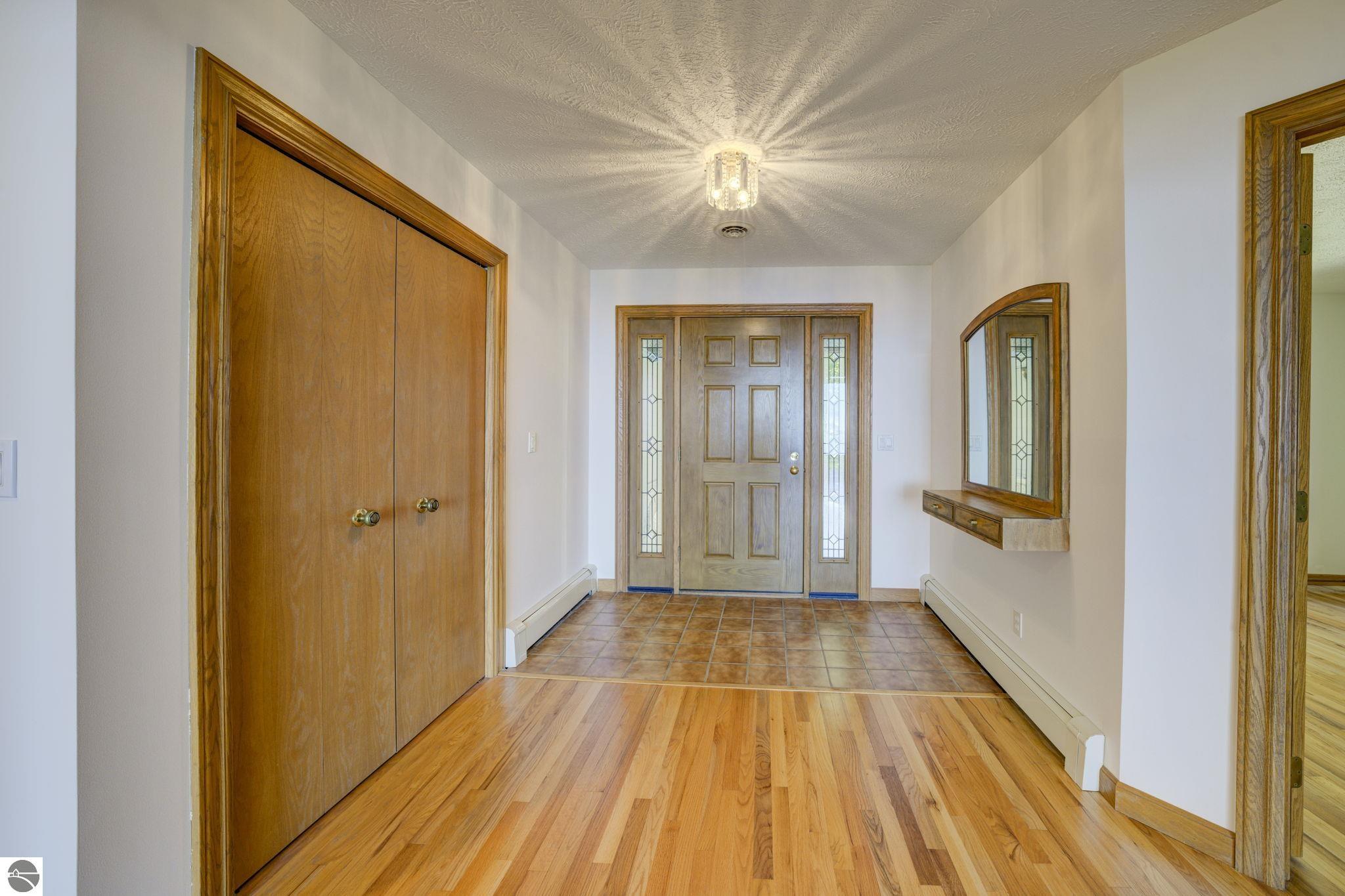 931 S Ridgeview Trail