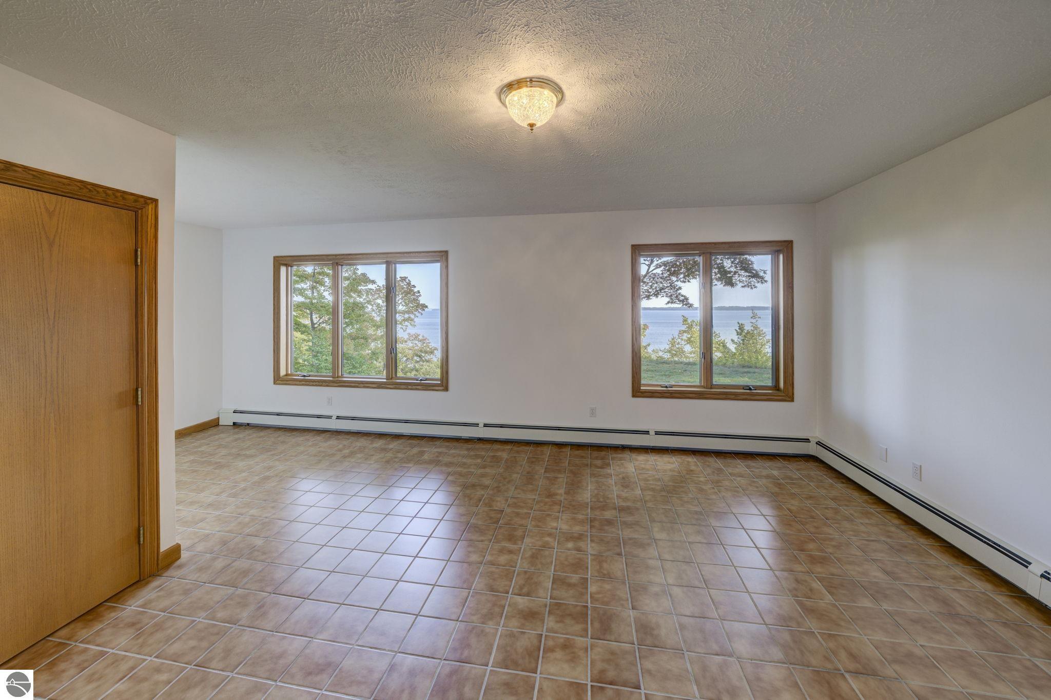 931 S Ridgeview Trail
