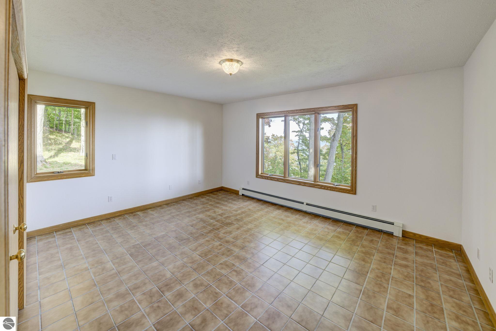 931 S Ridgeview Trail