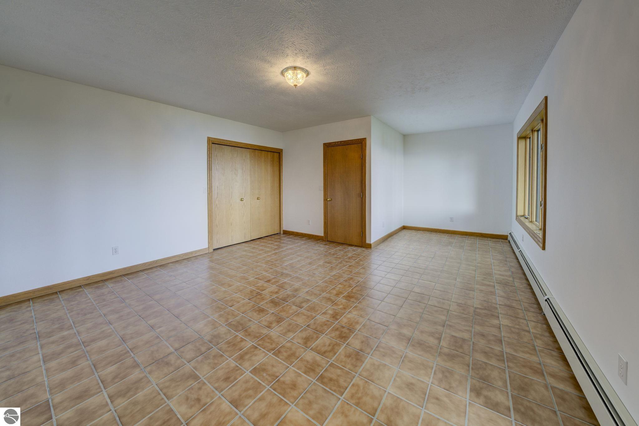 931 S Ridgeview Trail
