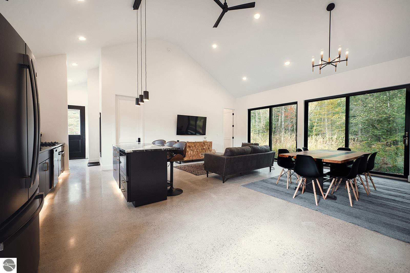 8989 Supply Road