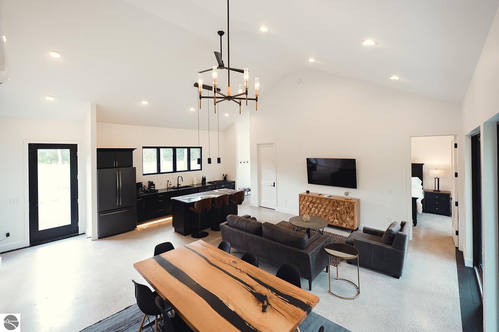 8989 Supply Road
