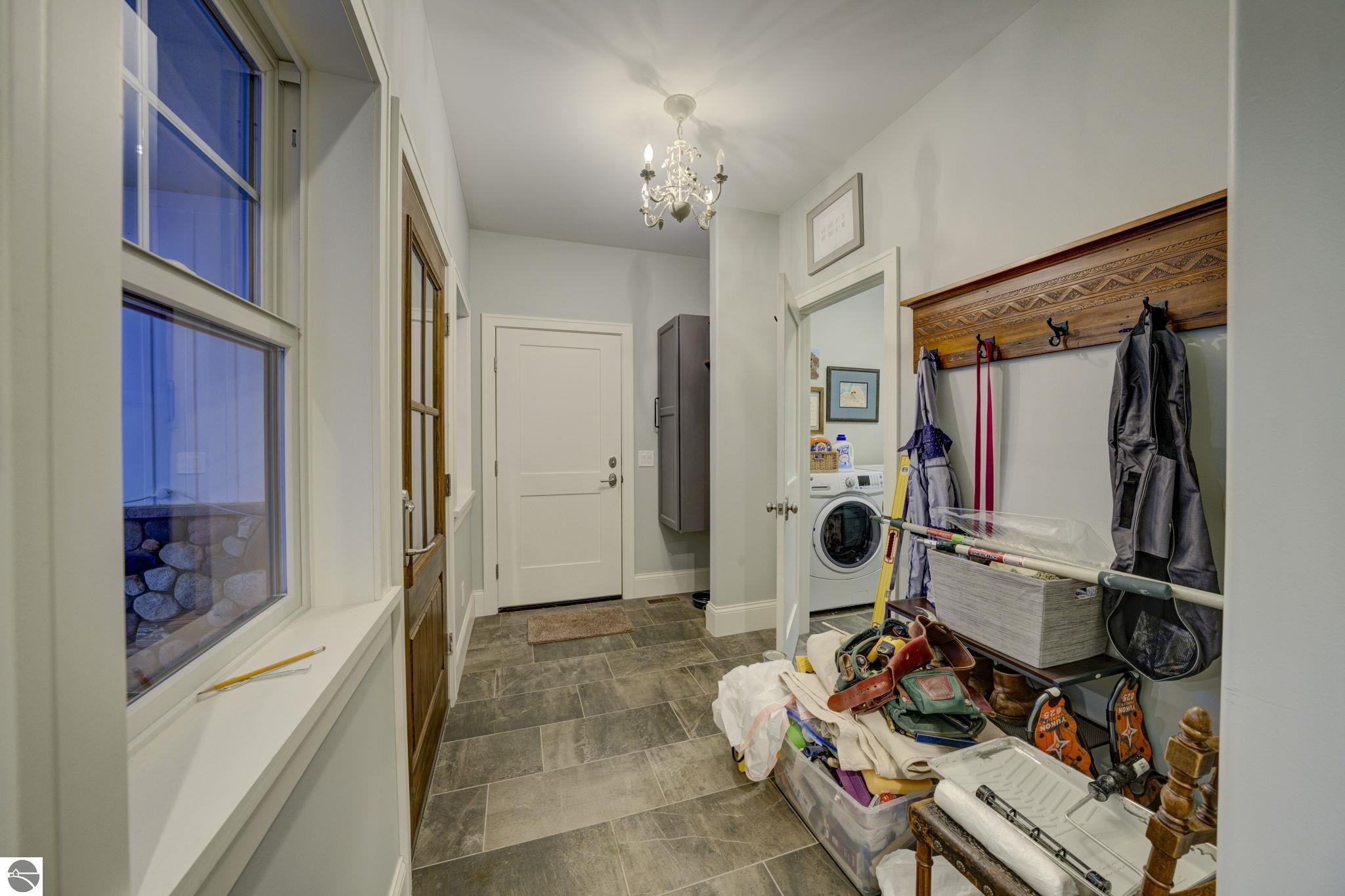 340 N Nanagosa Trail