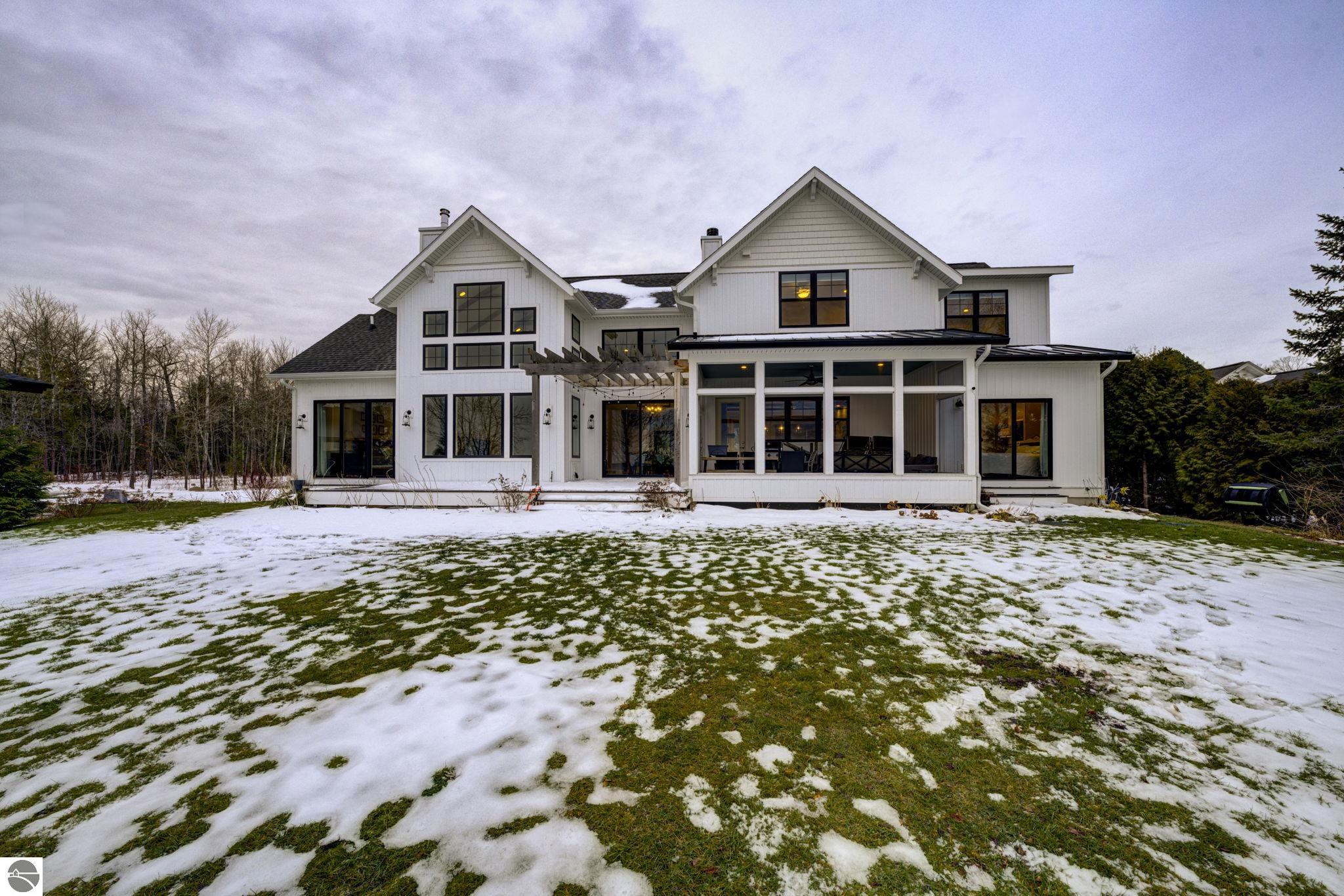 340 N Nanagosa Trail