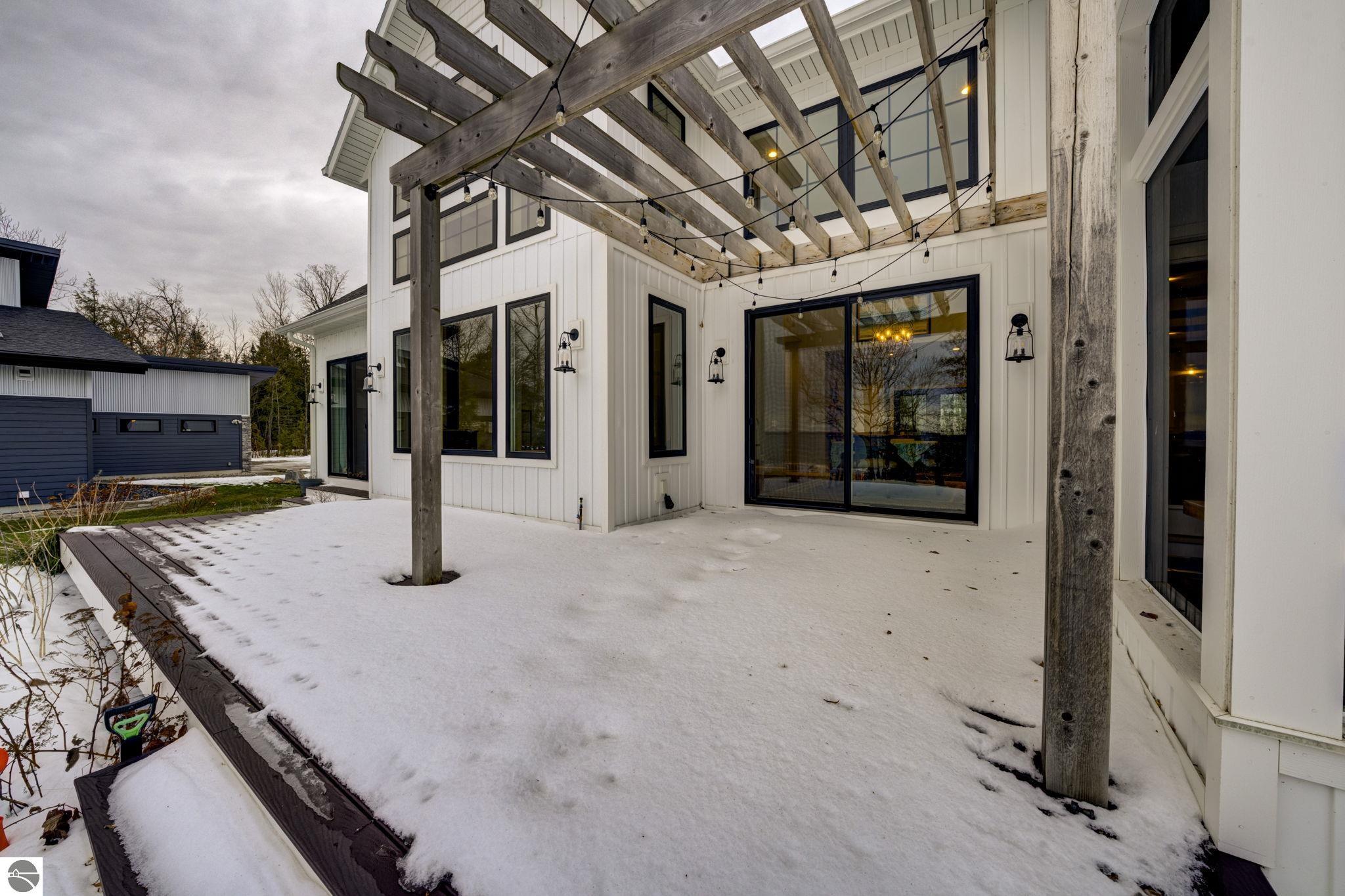 340 N Nanagosa Trail