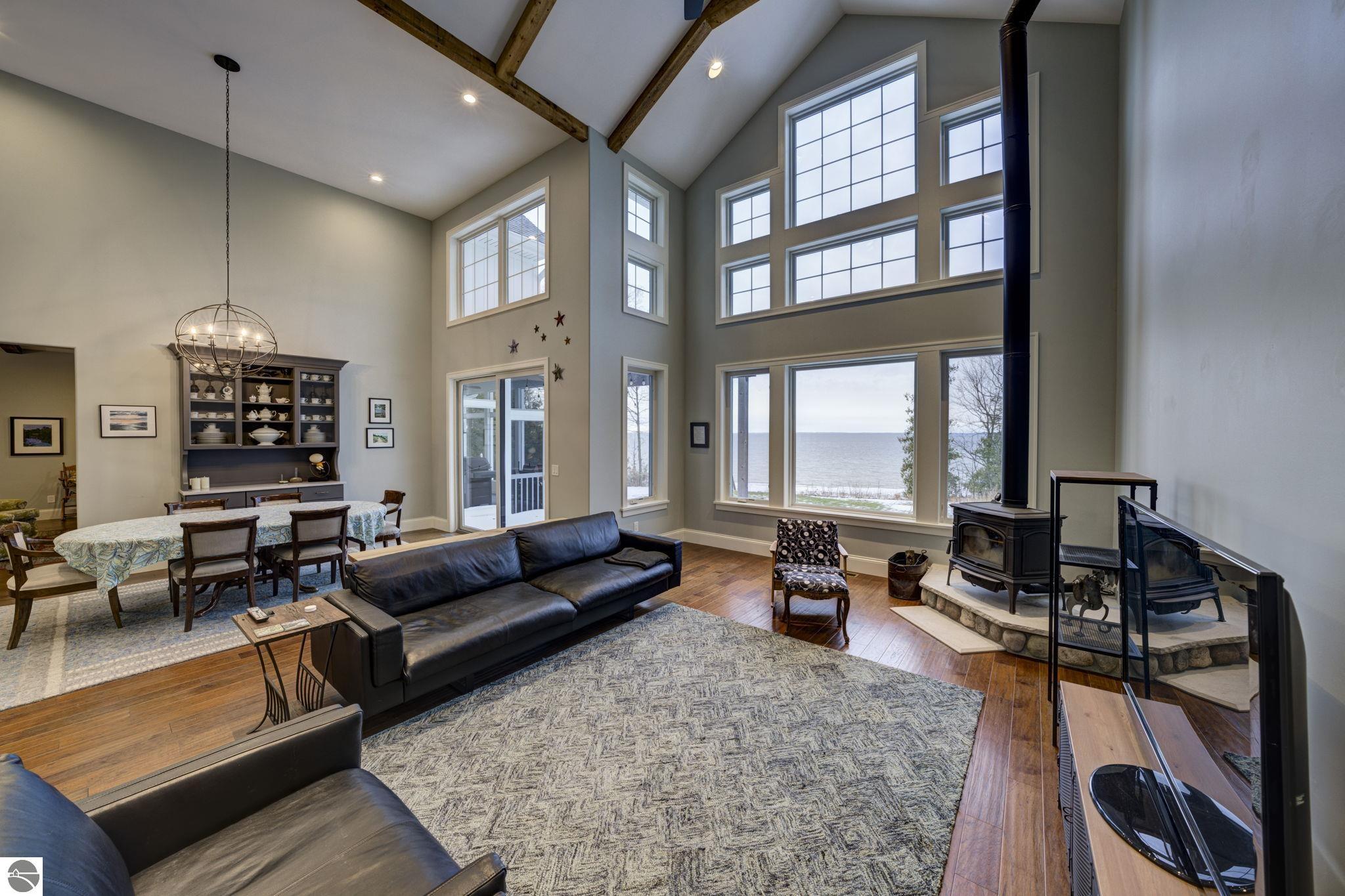 340 N Nanagosa Trail