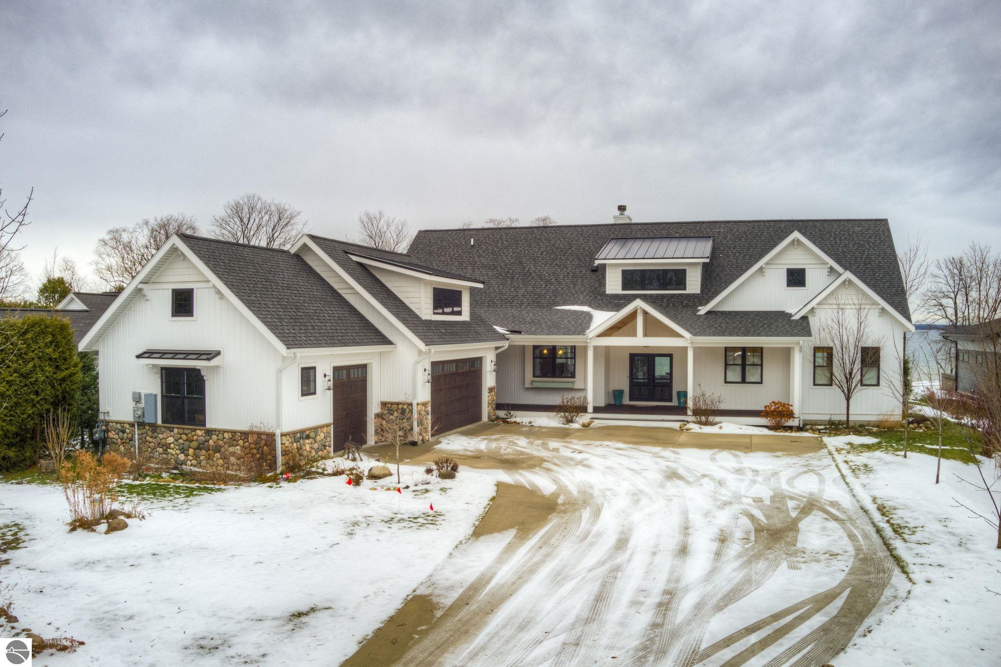 340 N Nanagosa Trail