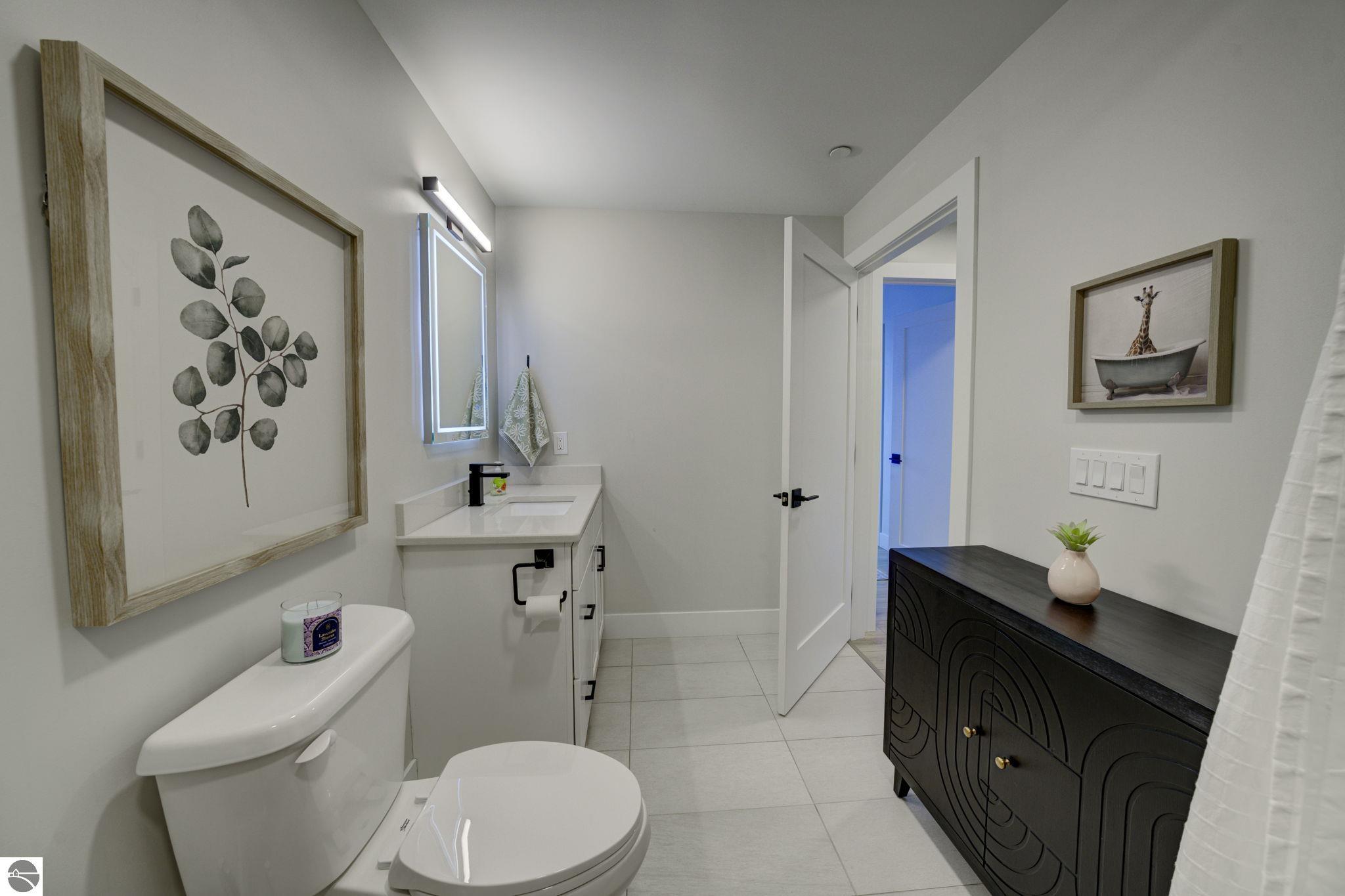 708 Randolph Street # 206