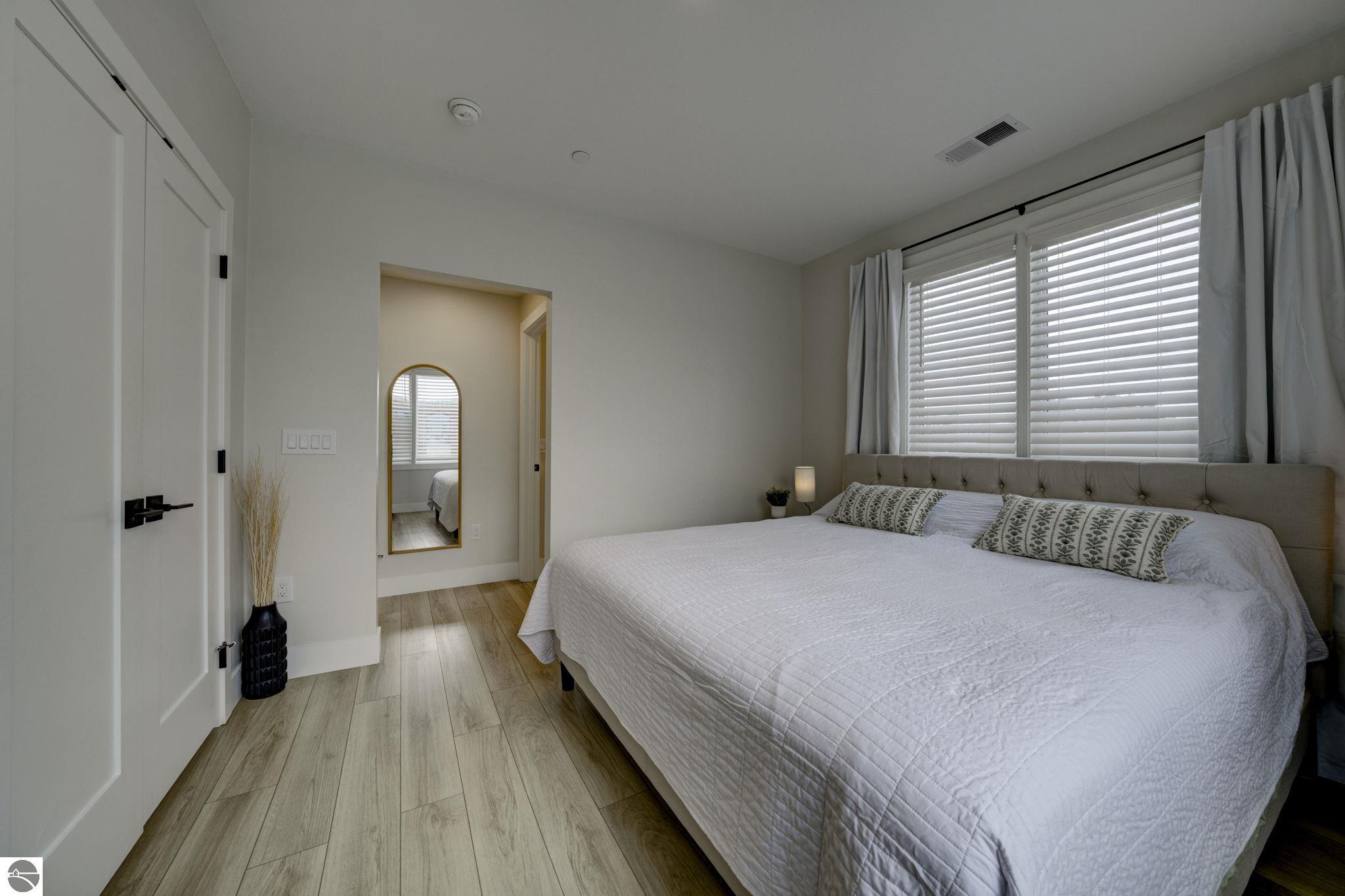 708 Randolph Street # 206