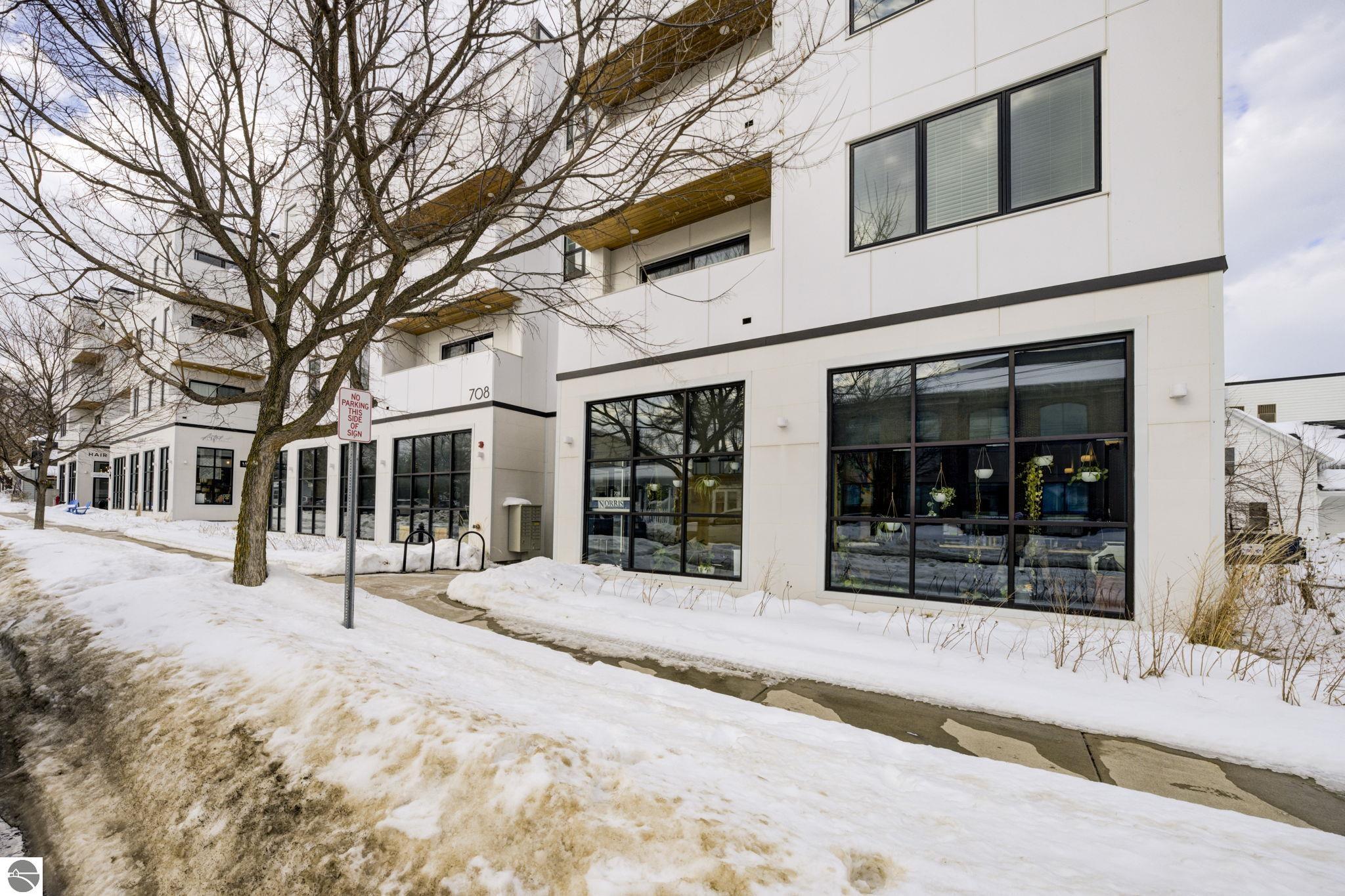 708 Randolph Street # 206