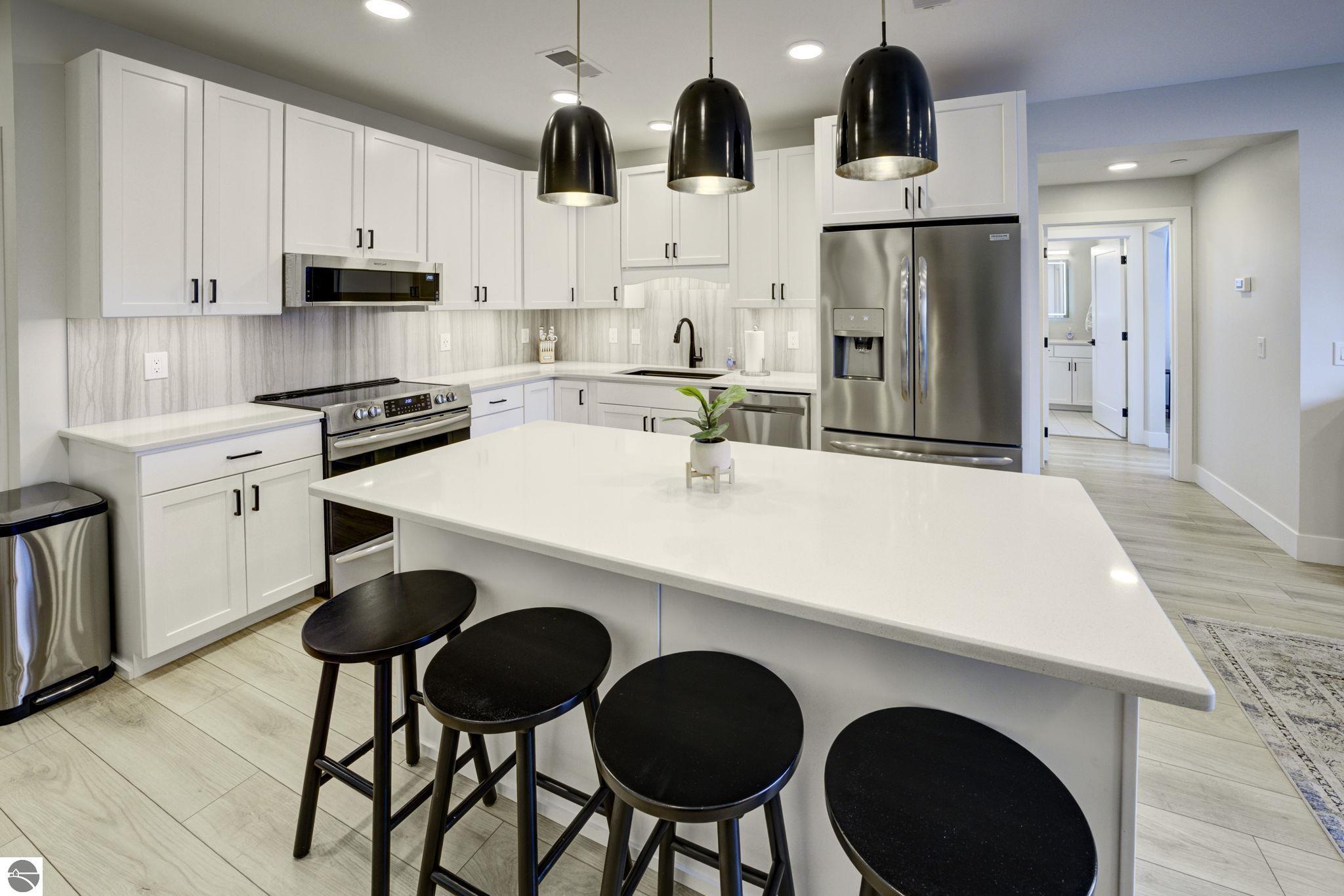 708 Randolph Street # 206