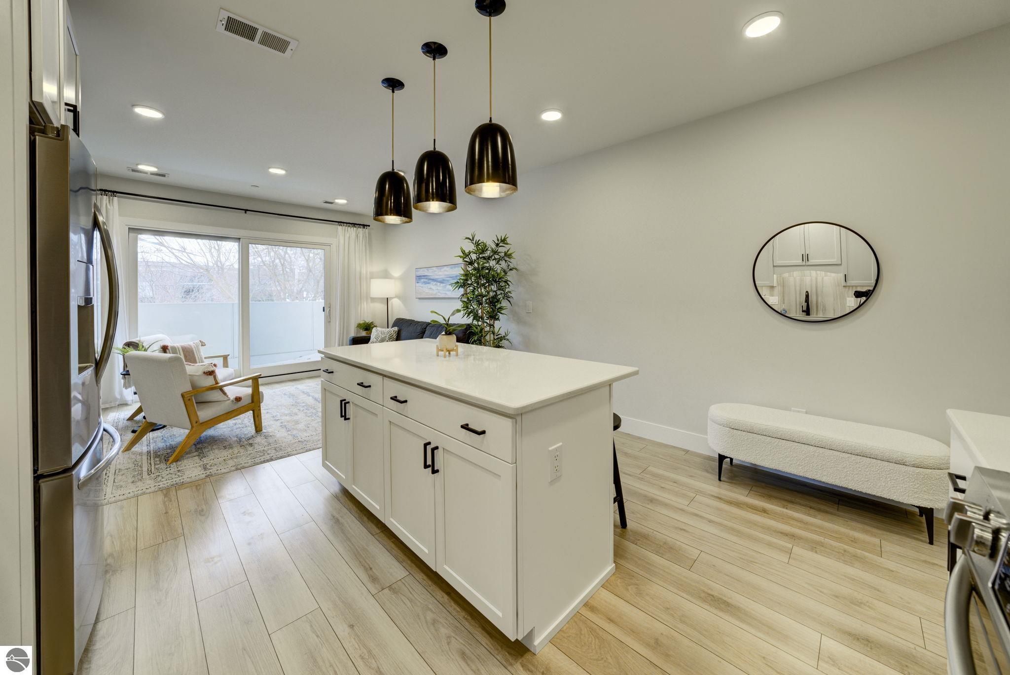 708 Randolph Street # 206