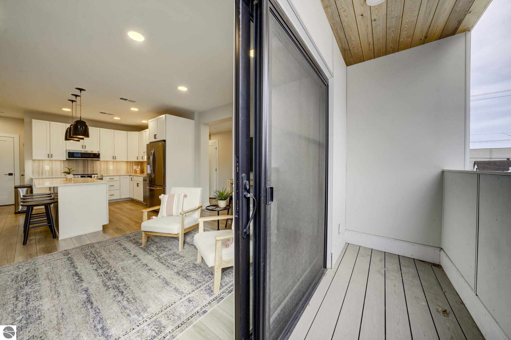 708 Randolph Street # 206