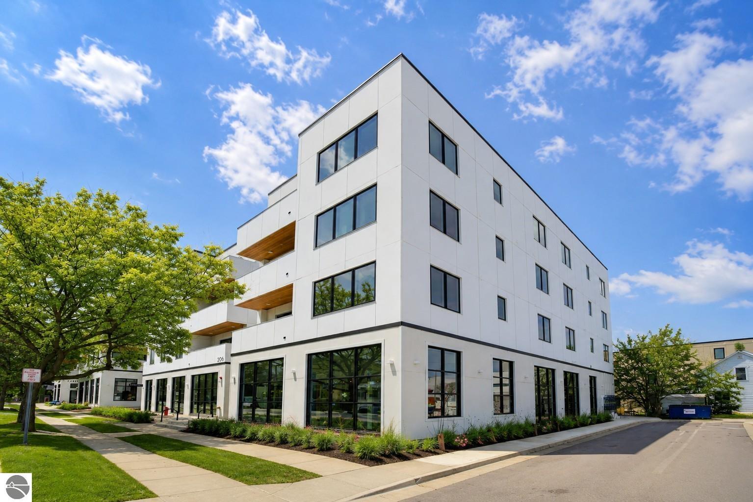 708 Randolph Street # 206