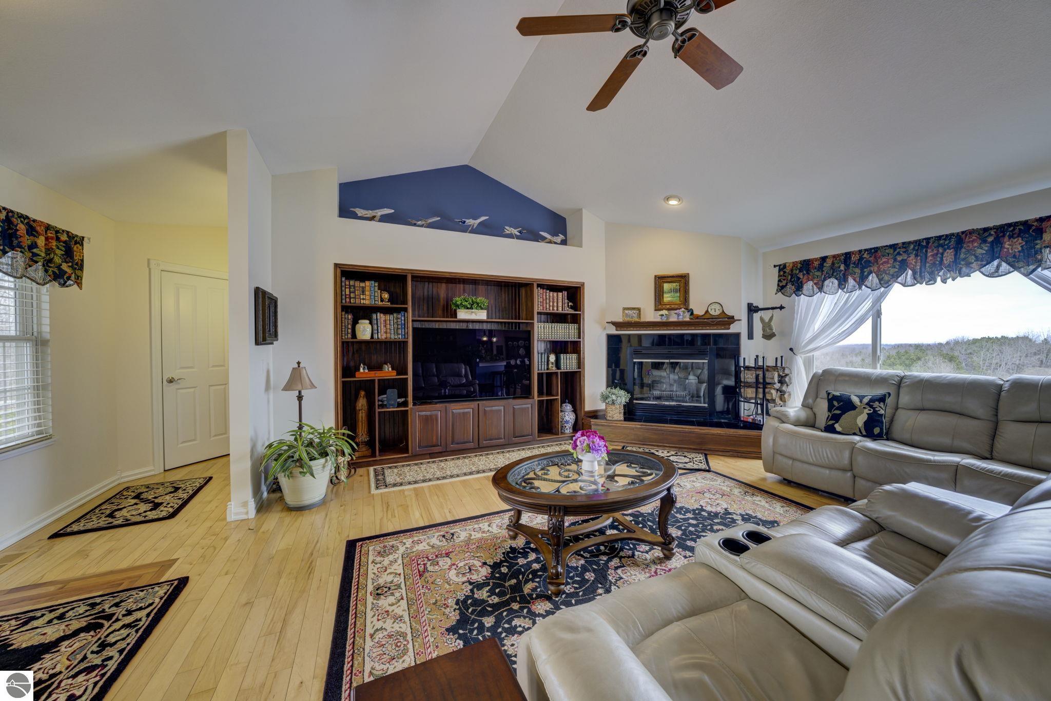 2567 N Evergreen Valley Drive