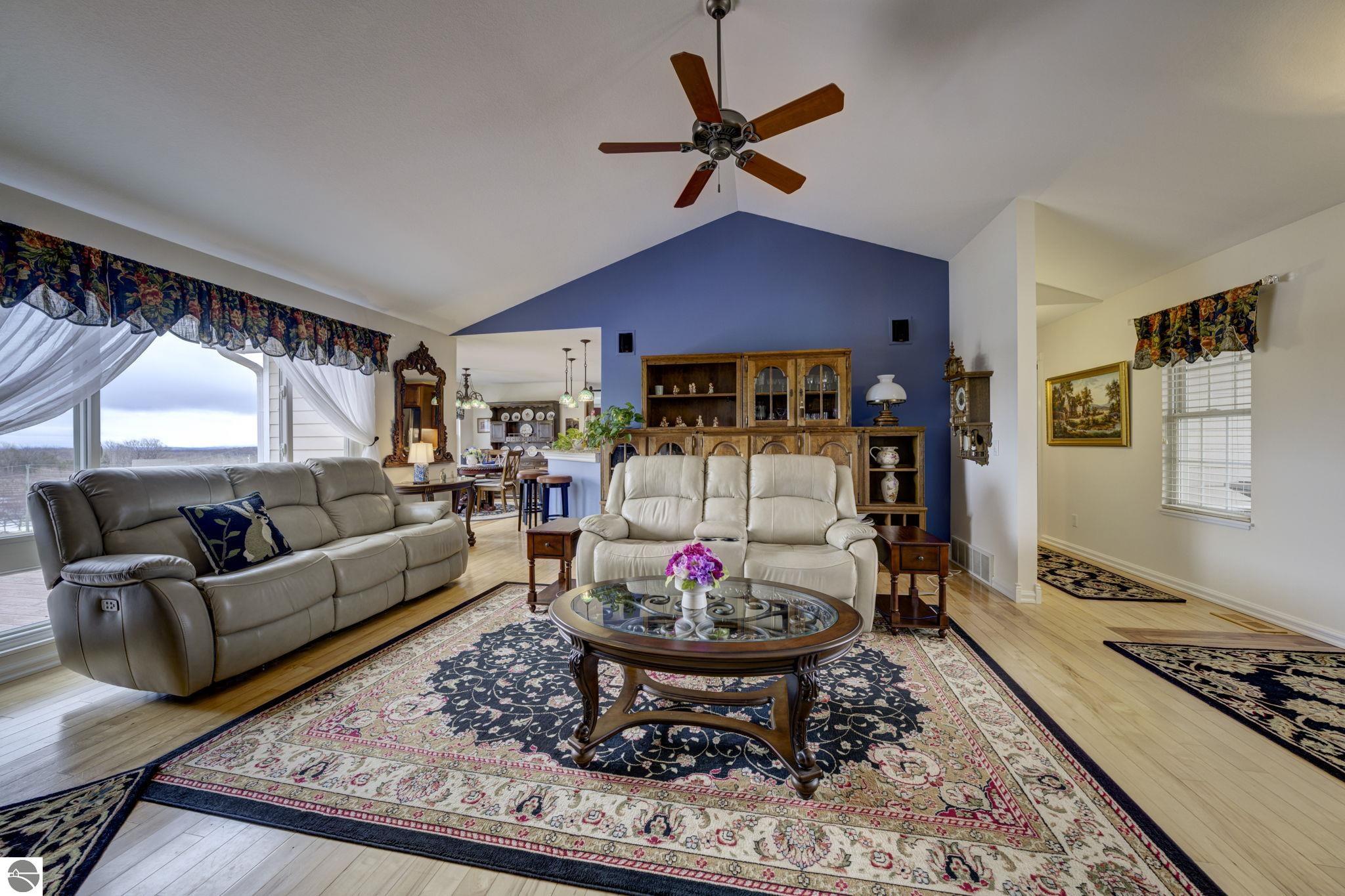 2567 N Evergreen Valley Drive