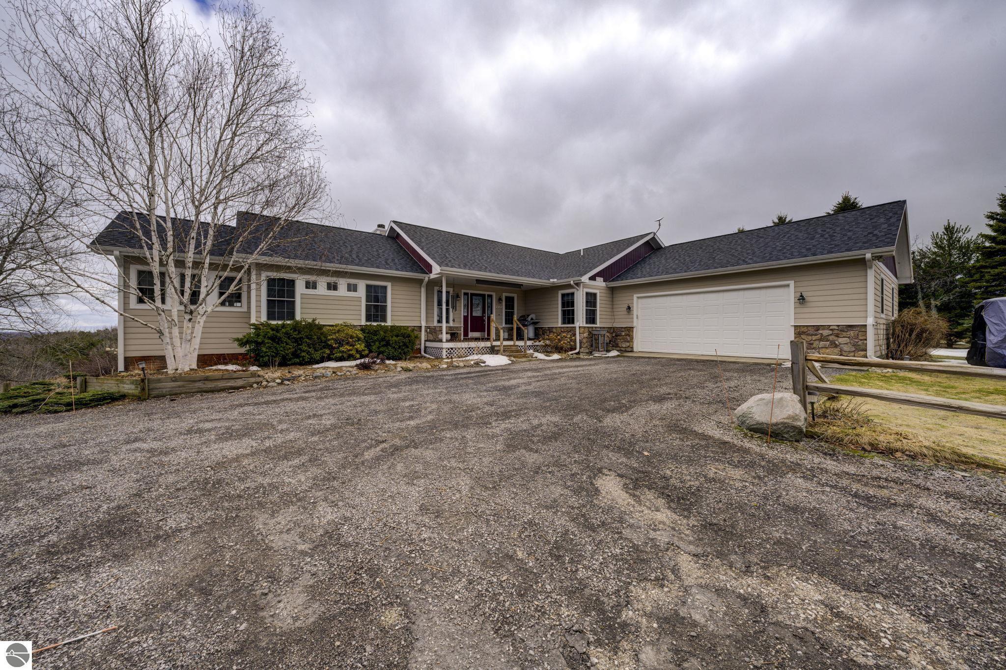 2567 N Evergreen Valley Drive