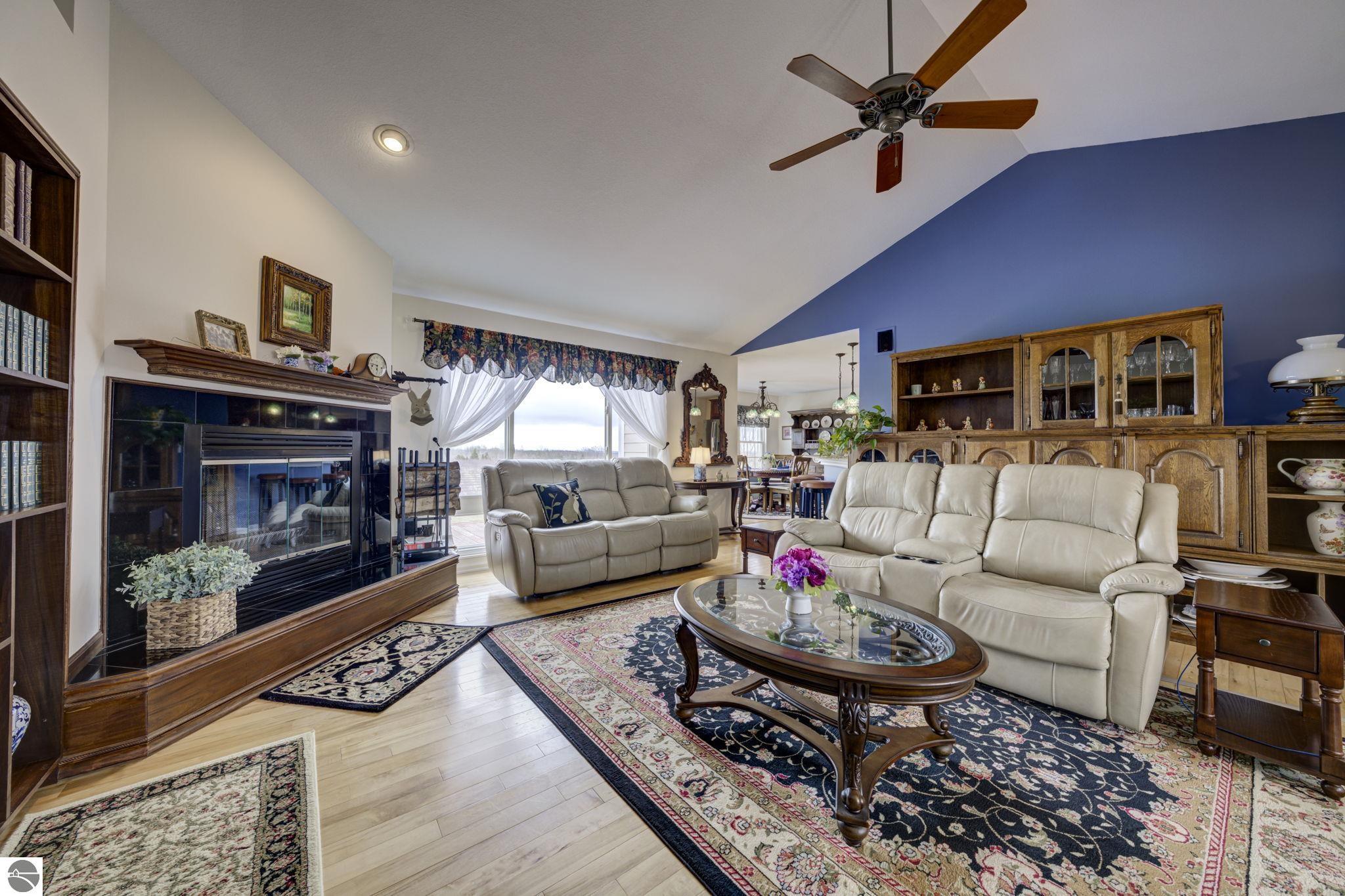 2567 N Evergreen Valley Drive