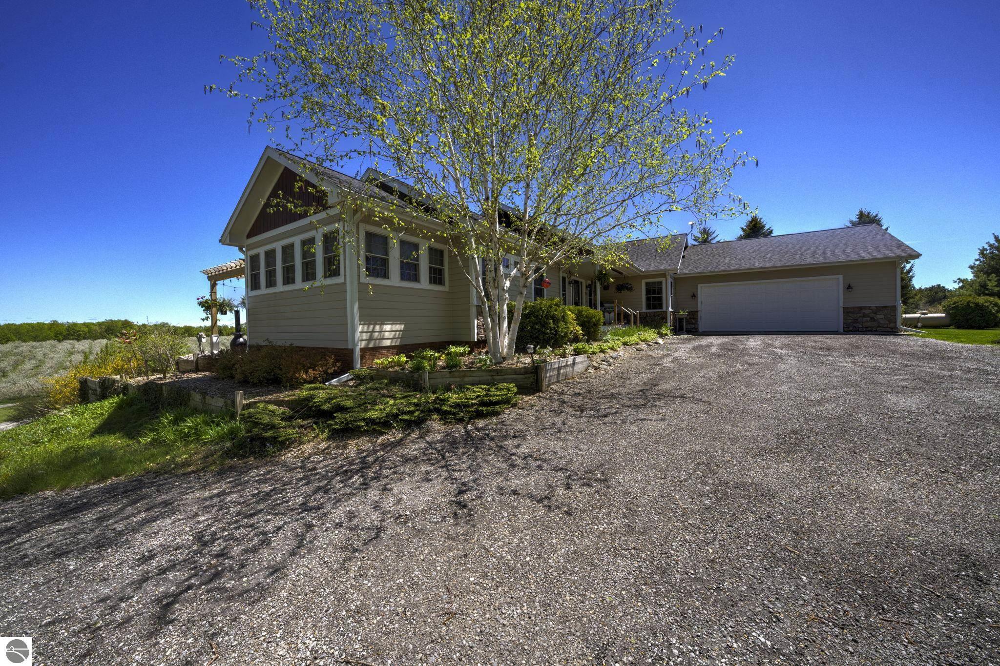 2567 N Evergreen Valley Drive