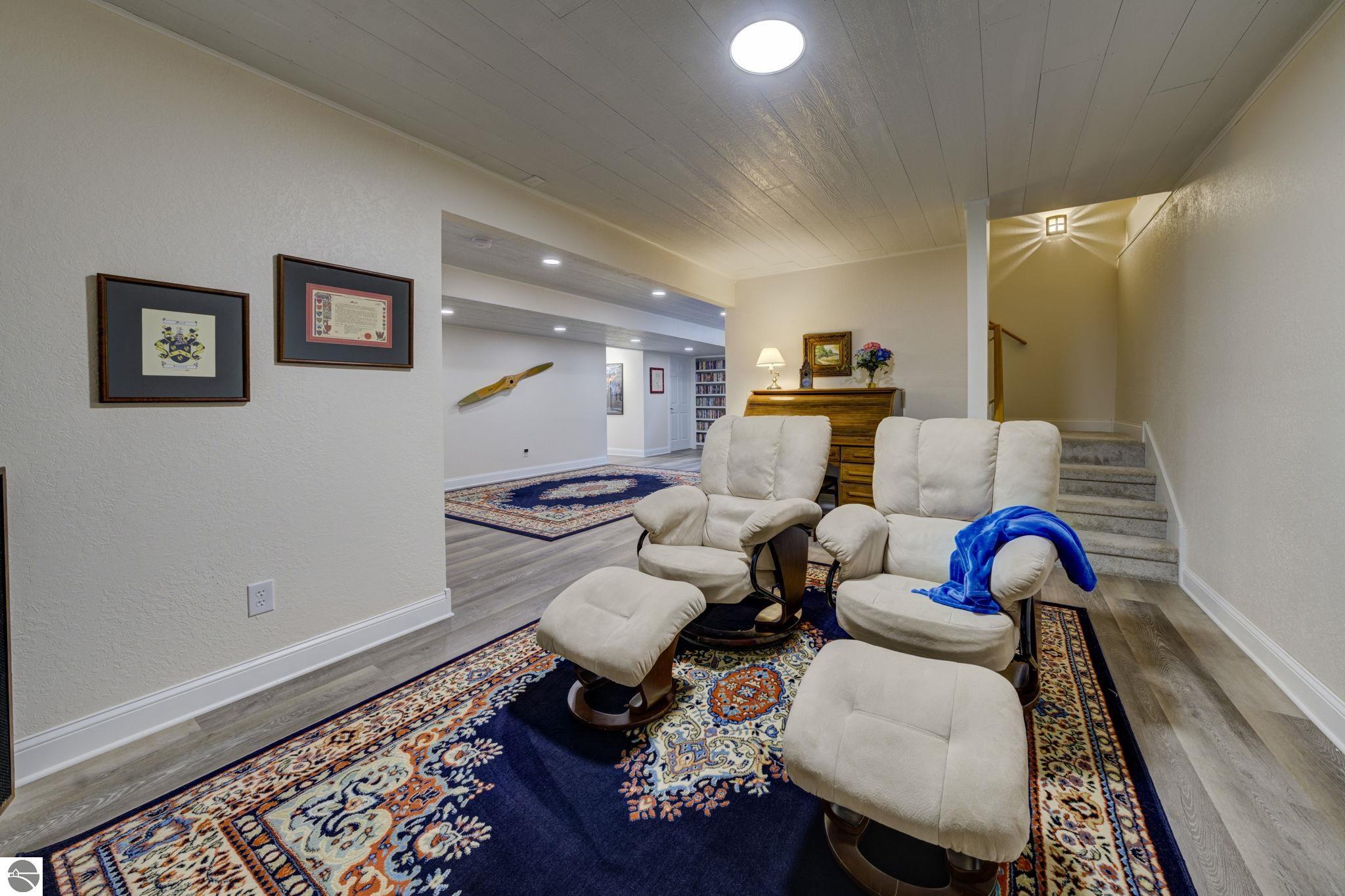 2567 N Evergreen Valley Drive