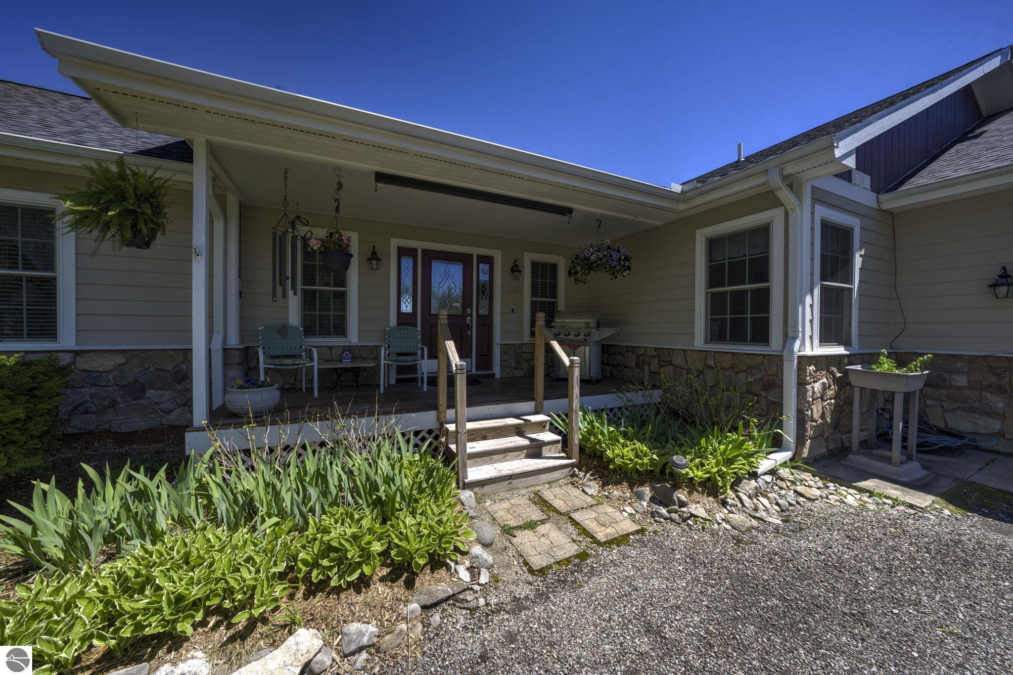 2567 N Evergreen Valley Drive